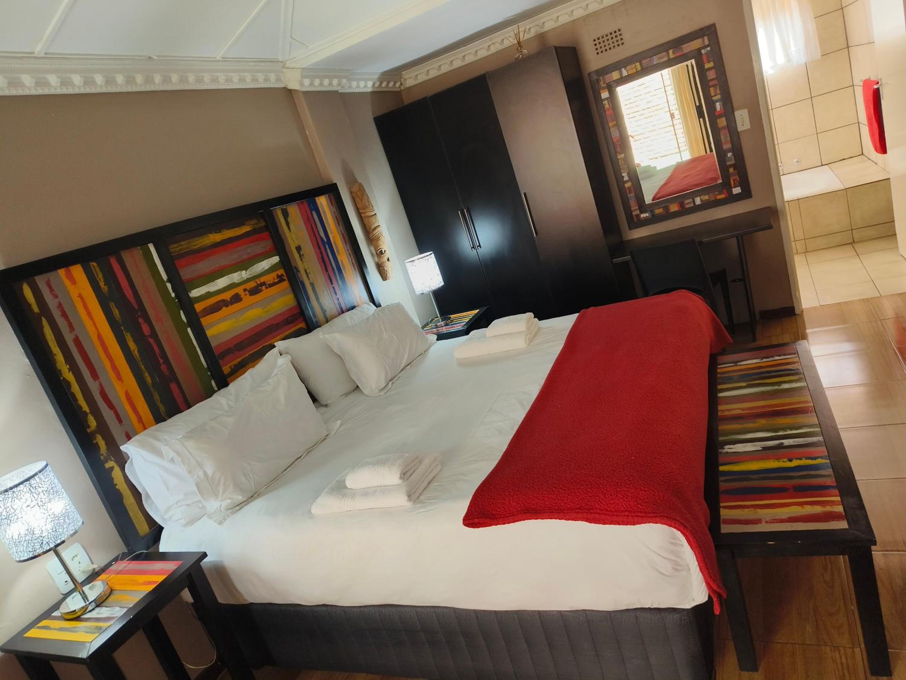 Deluxe Suite photo 3