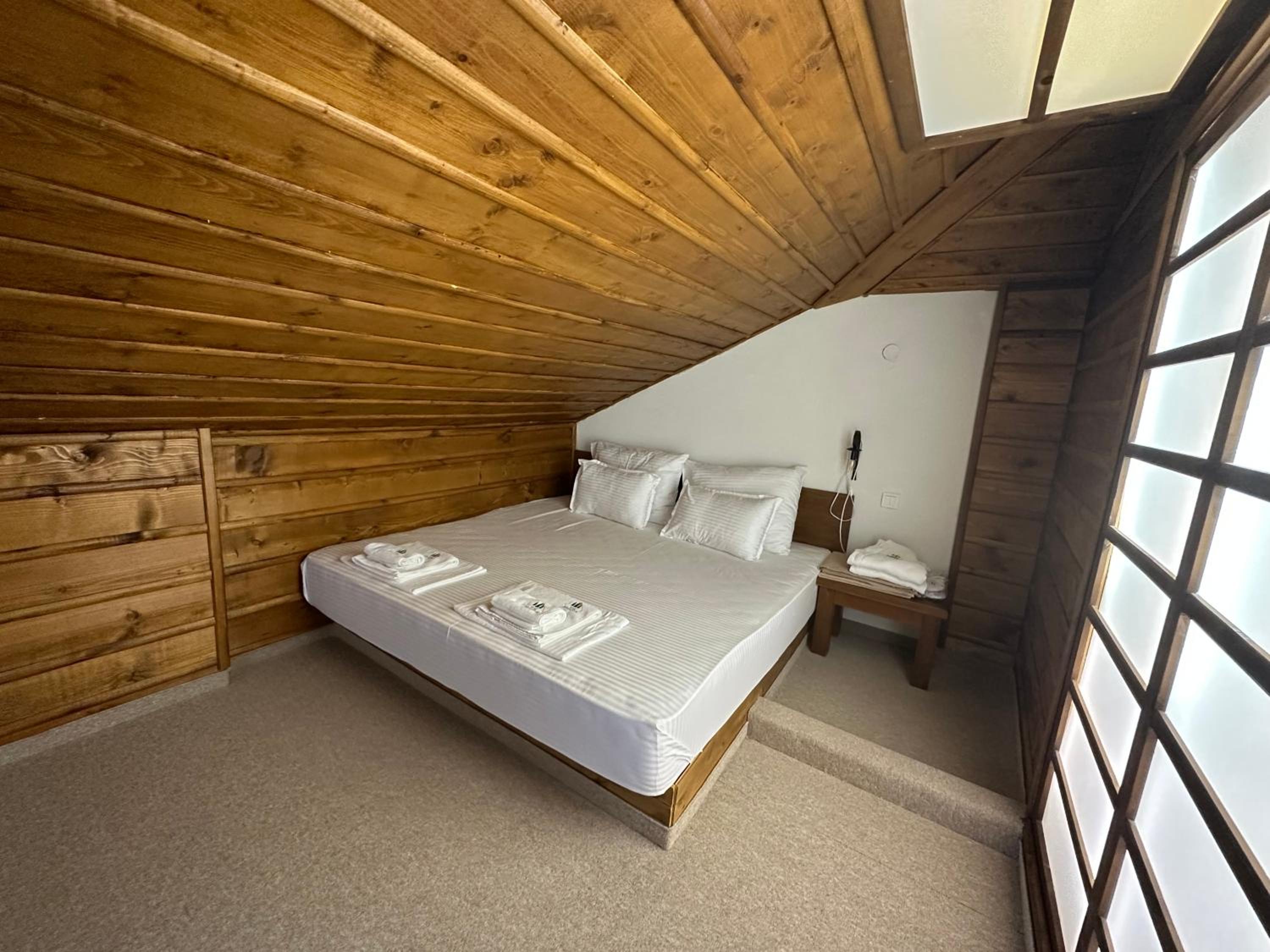 Studio Apartment photo 2