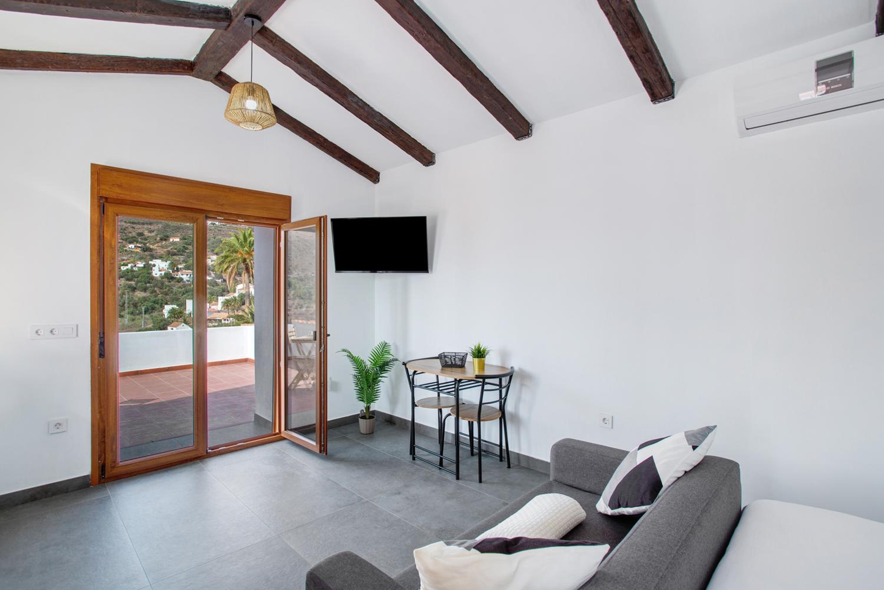 Two-Bedroom House photo 3
