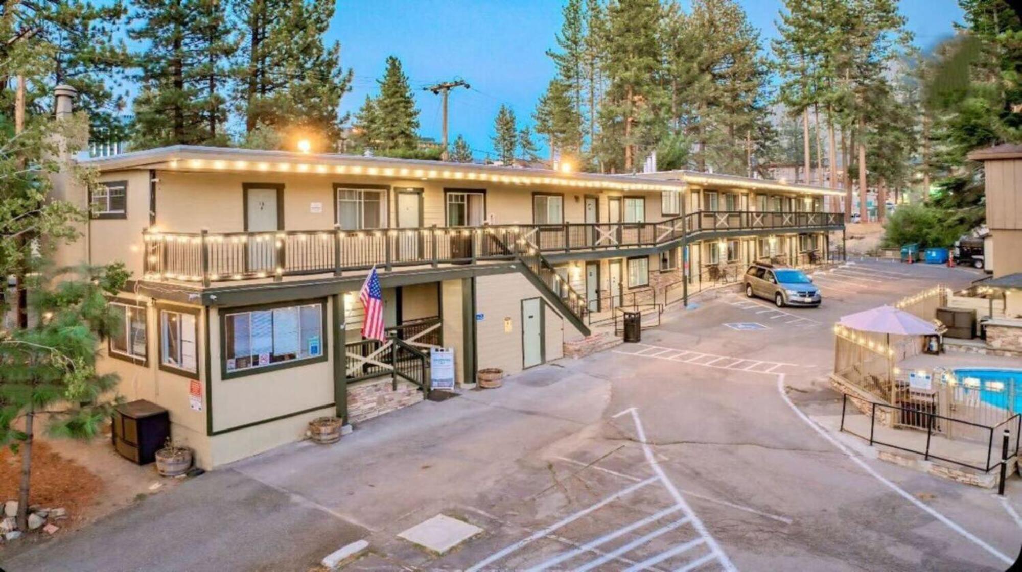 Moose and Maple Lodge, Photo 10