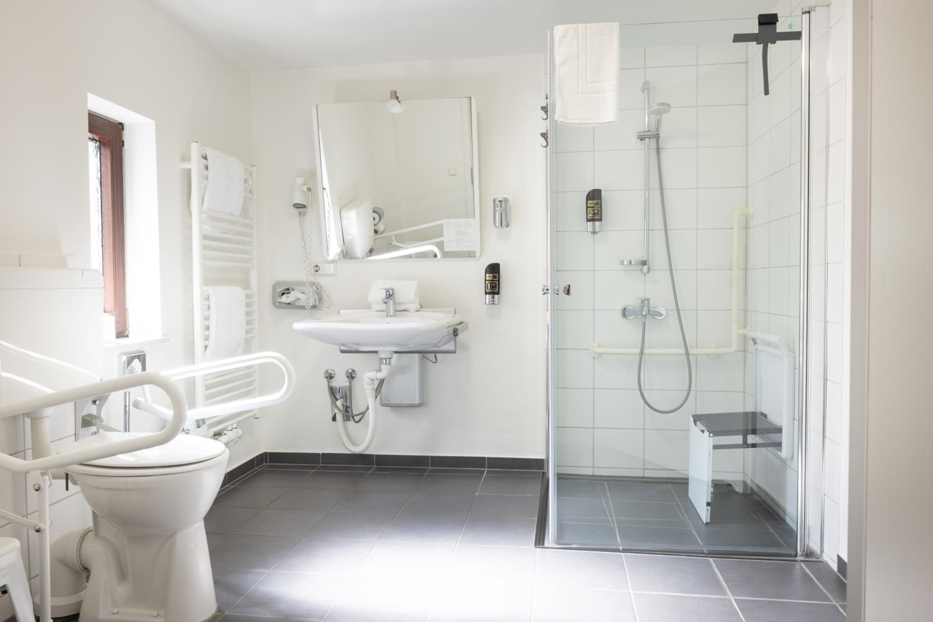 Double Room - Photo 6