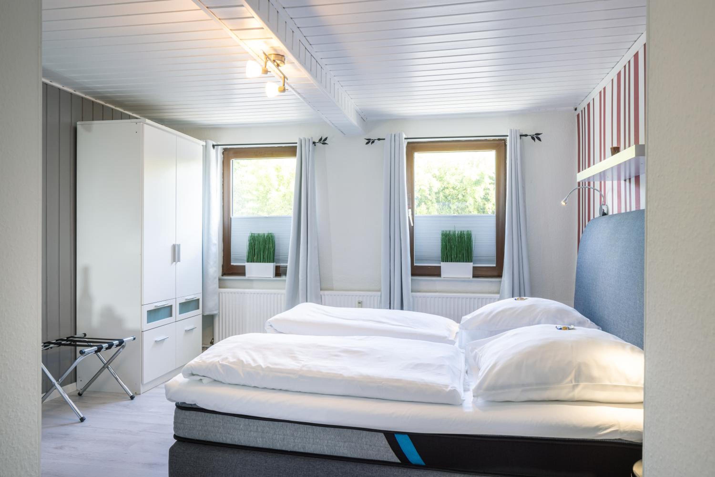 Double Room - Photo 7
