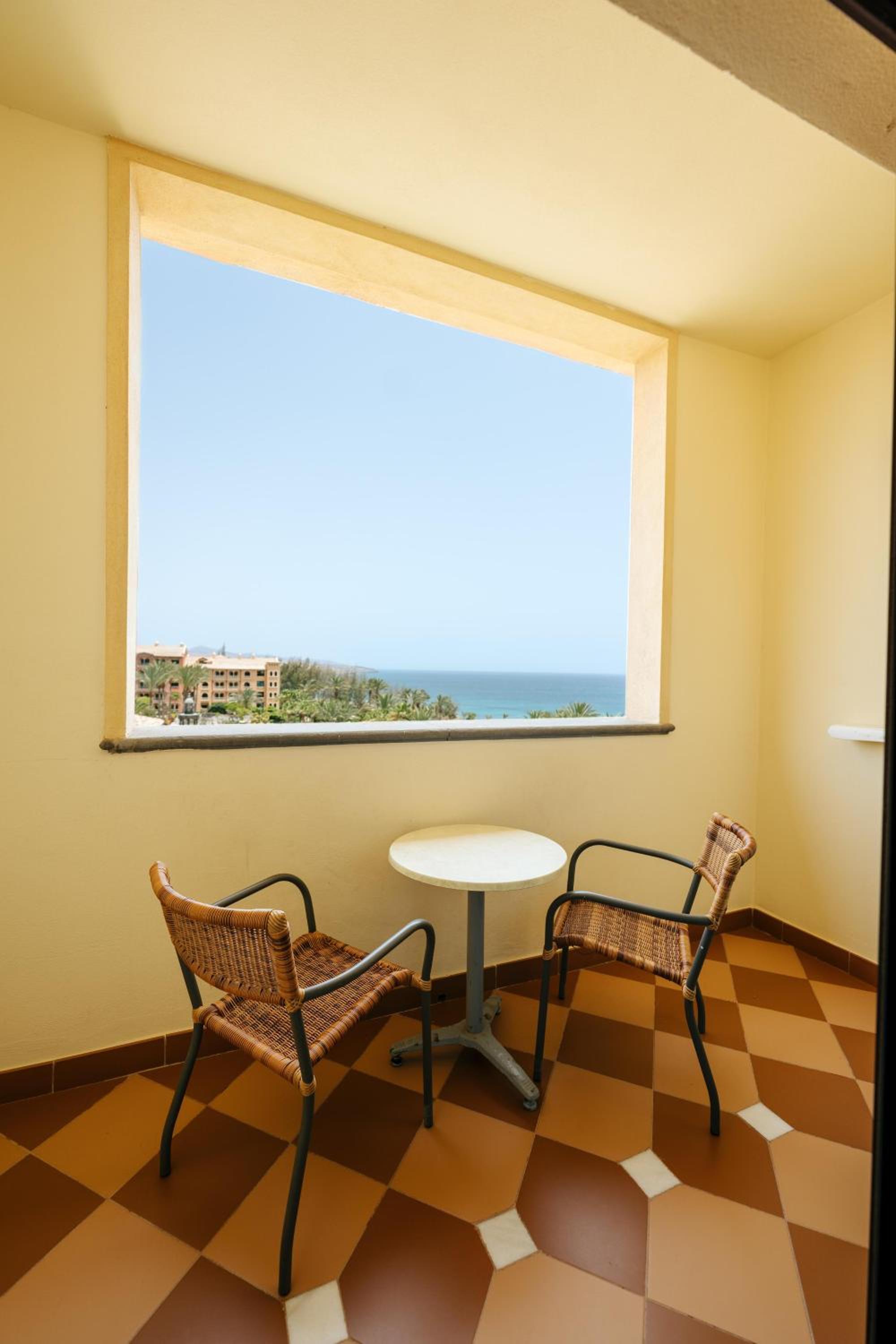 Twin Room with Sea View (2 Adults + 1 Child)
