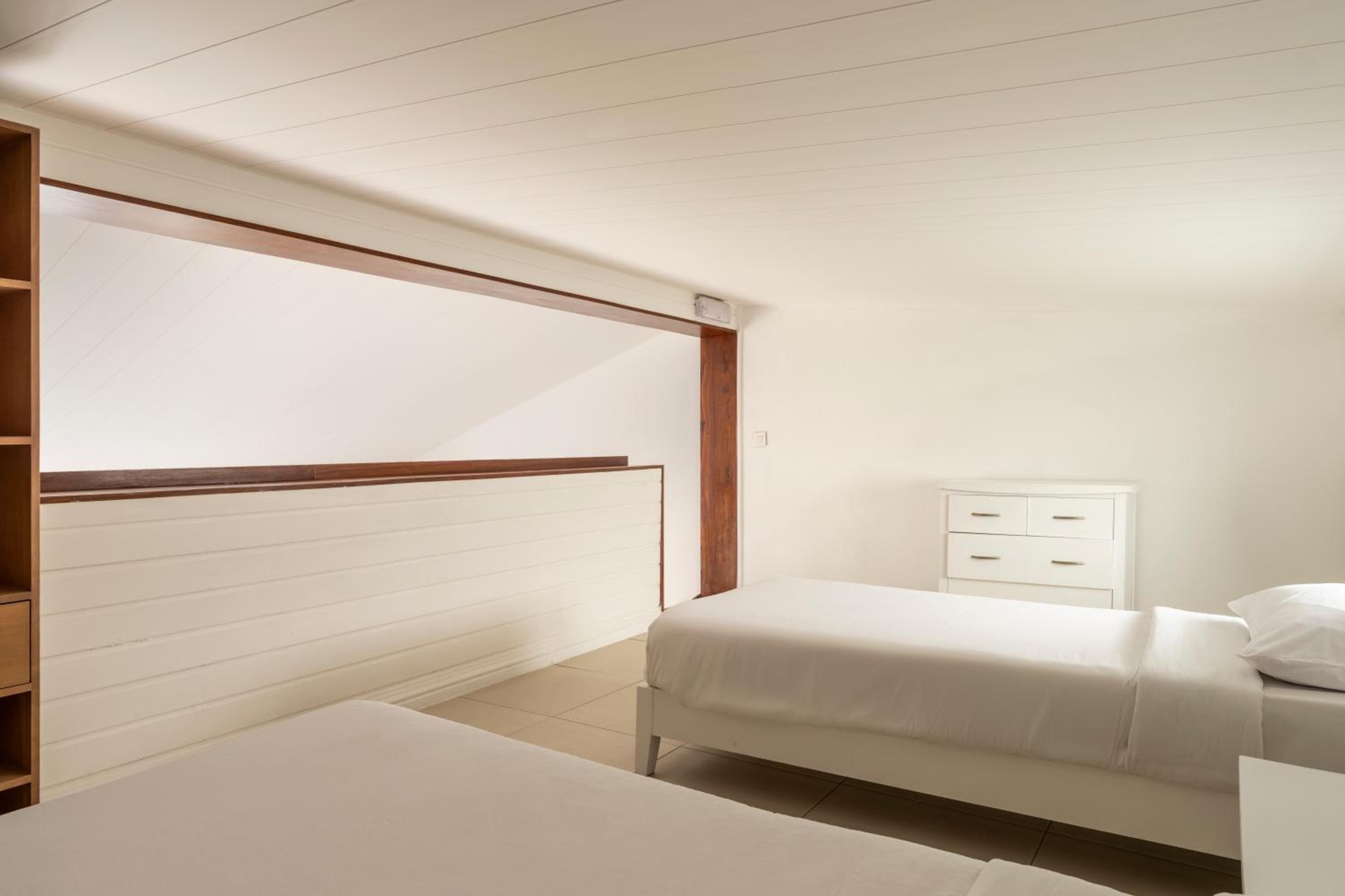 Beach Front Suite photo 3