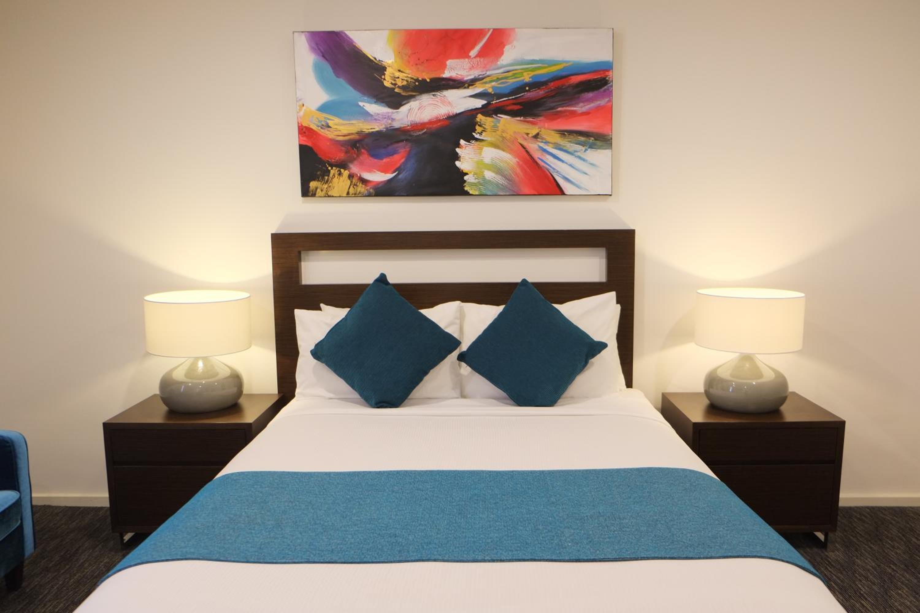 Family Suite with Spa Bath - Photo 4