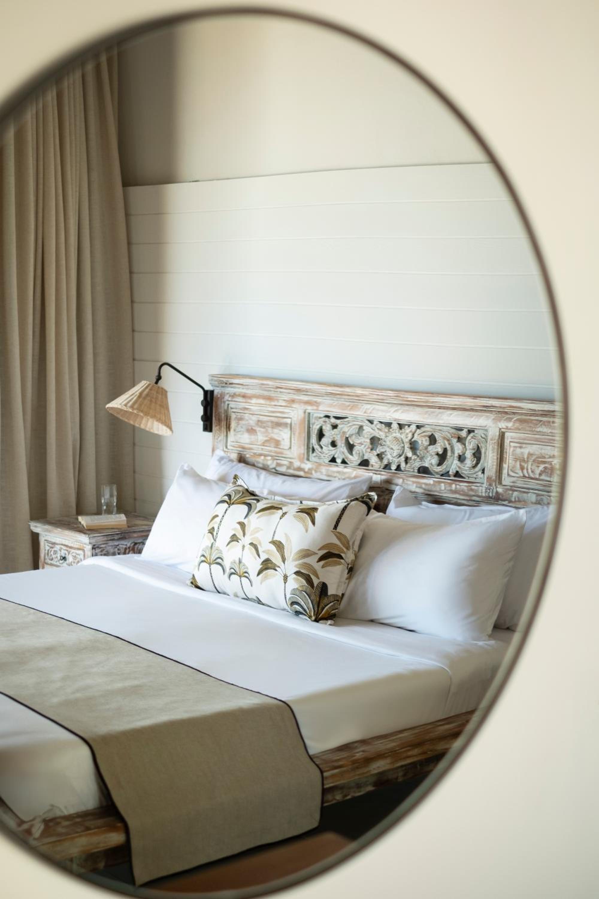Deluxe Beach Front Suite photo 3