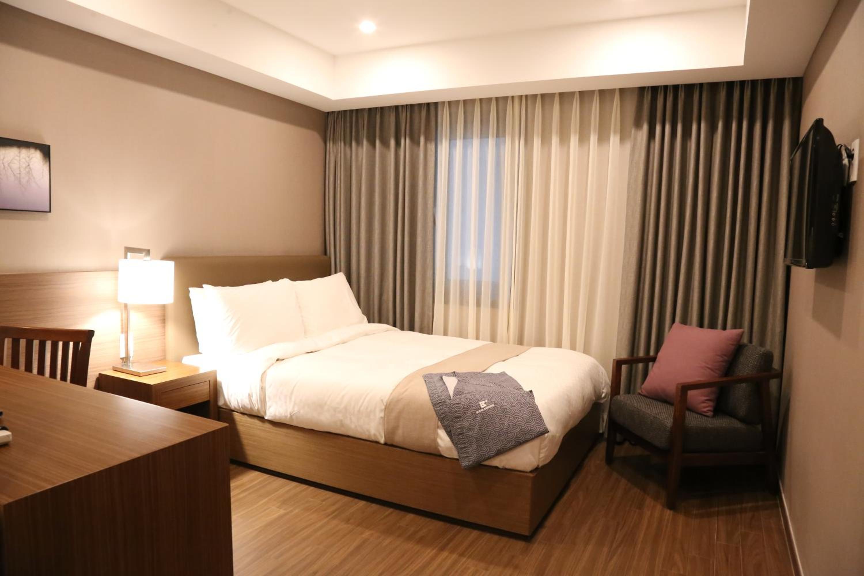 Limited Offer - Business Double Room - No Parking Allowed