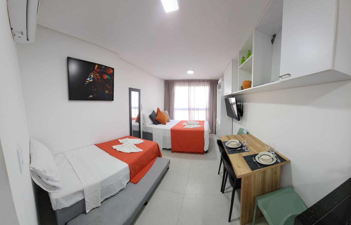 One-Bedroom Apartment photo 1