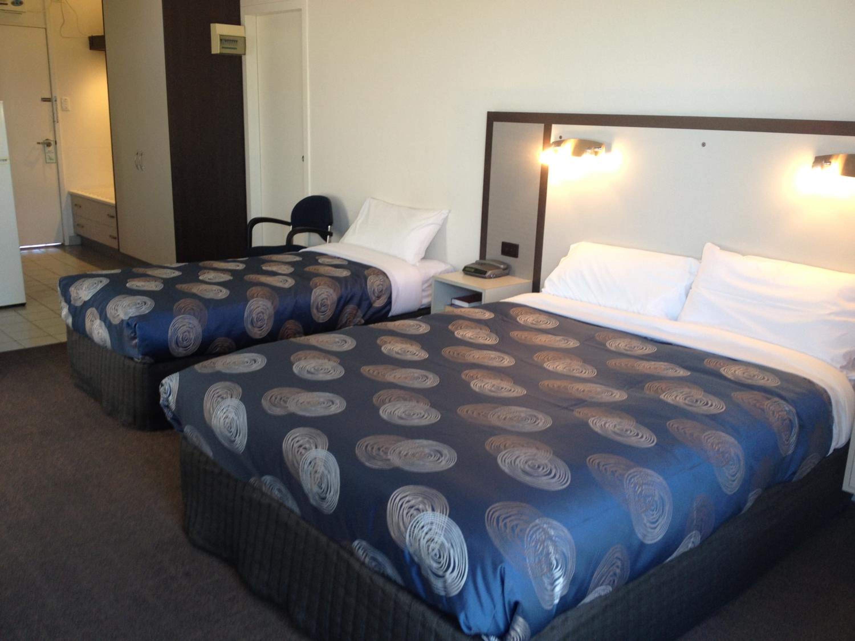 Standard Double Room - Photo 6
