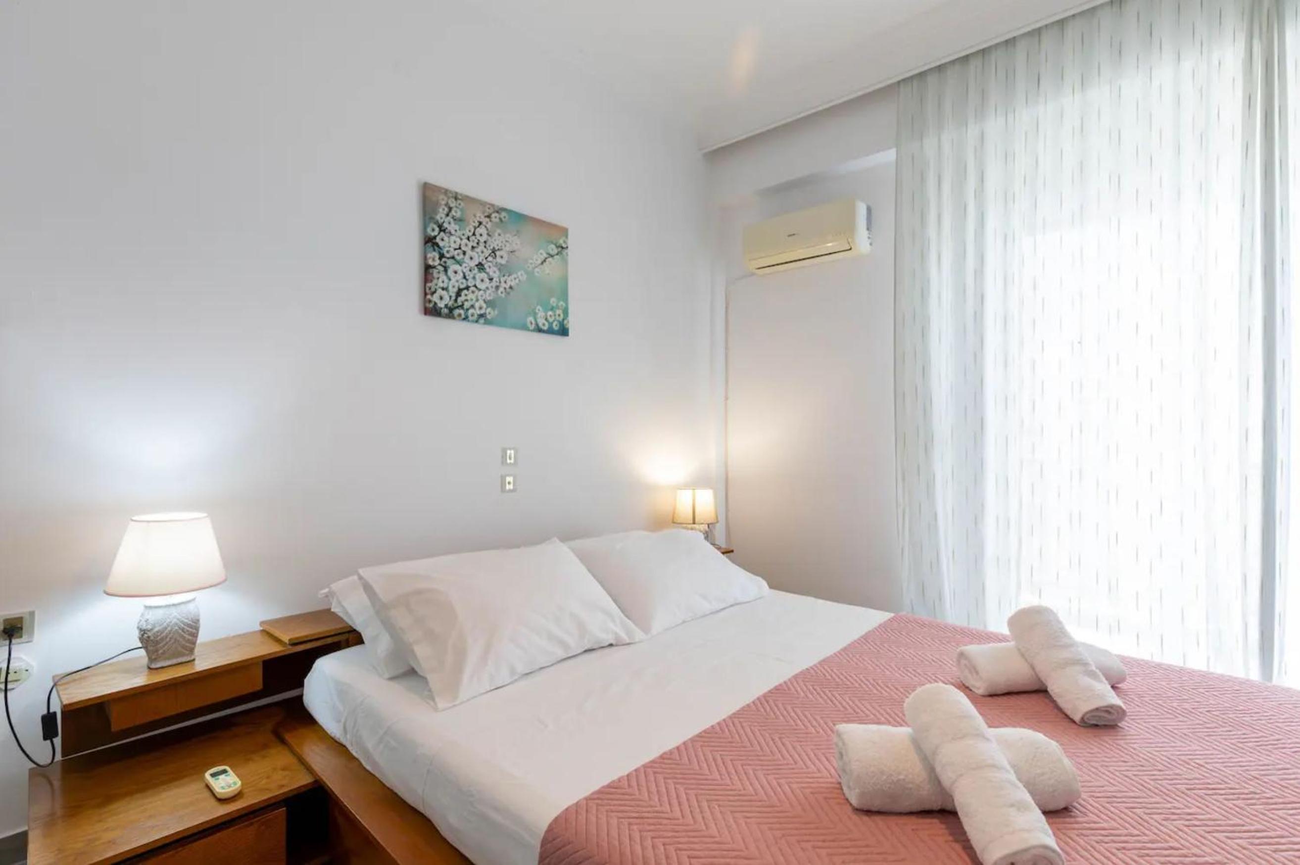 Three-Bedroom Deluxe Apartment