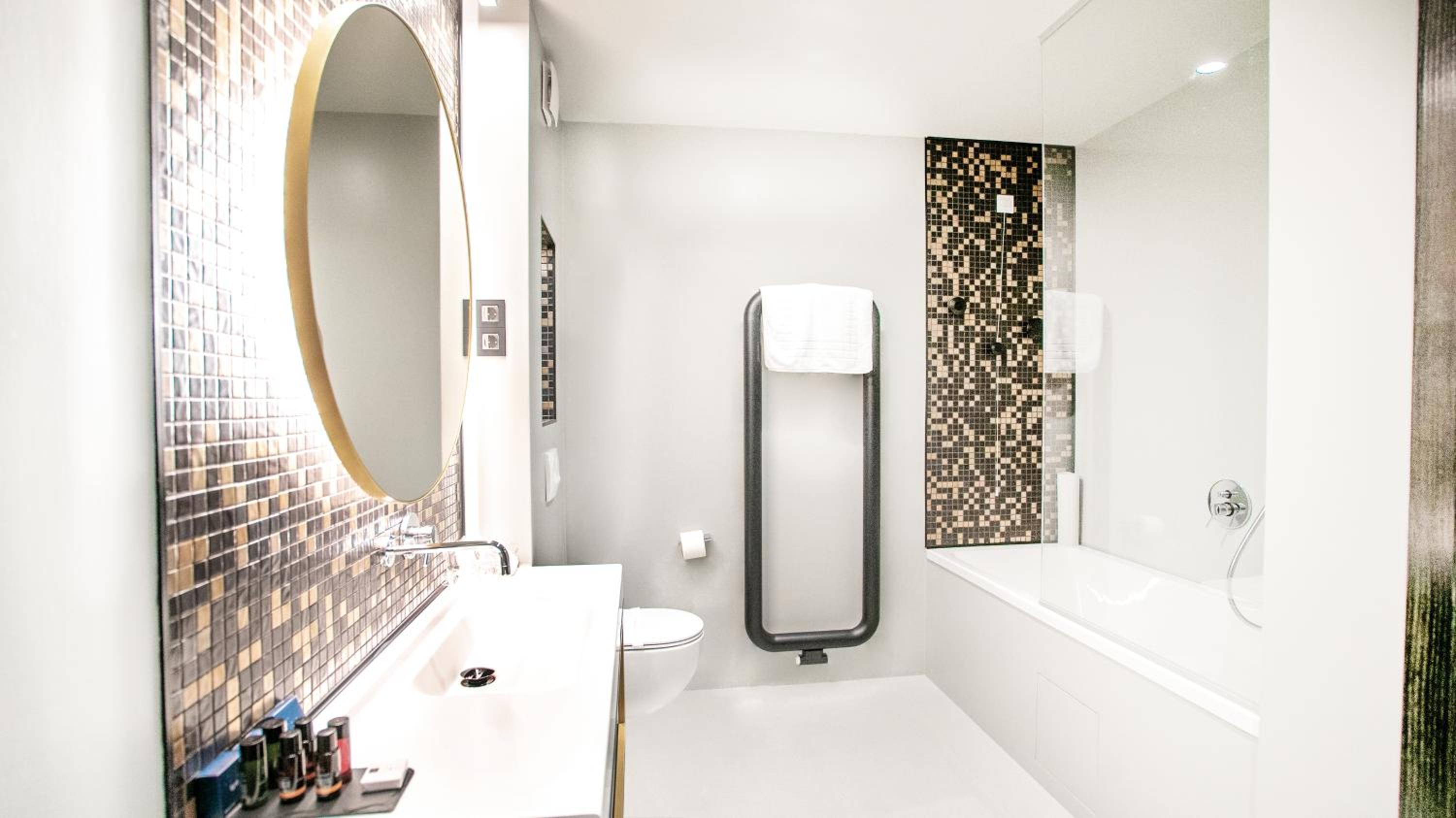 Deluxe Suite photo 2