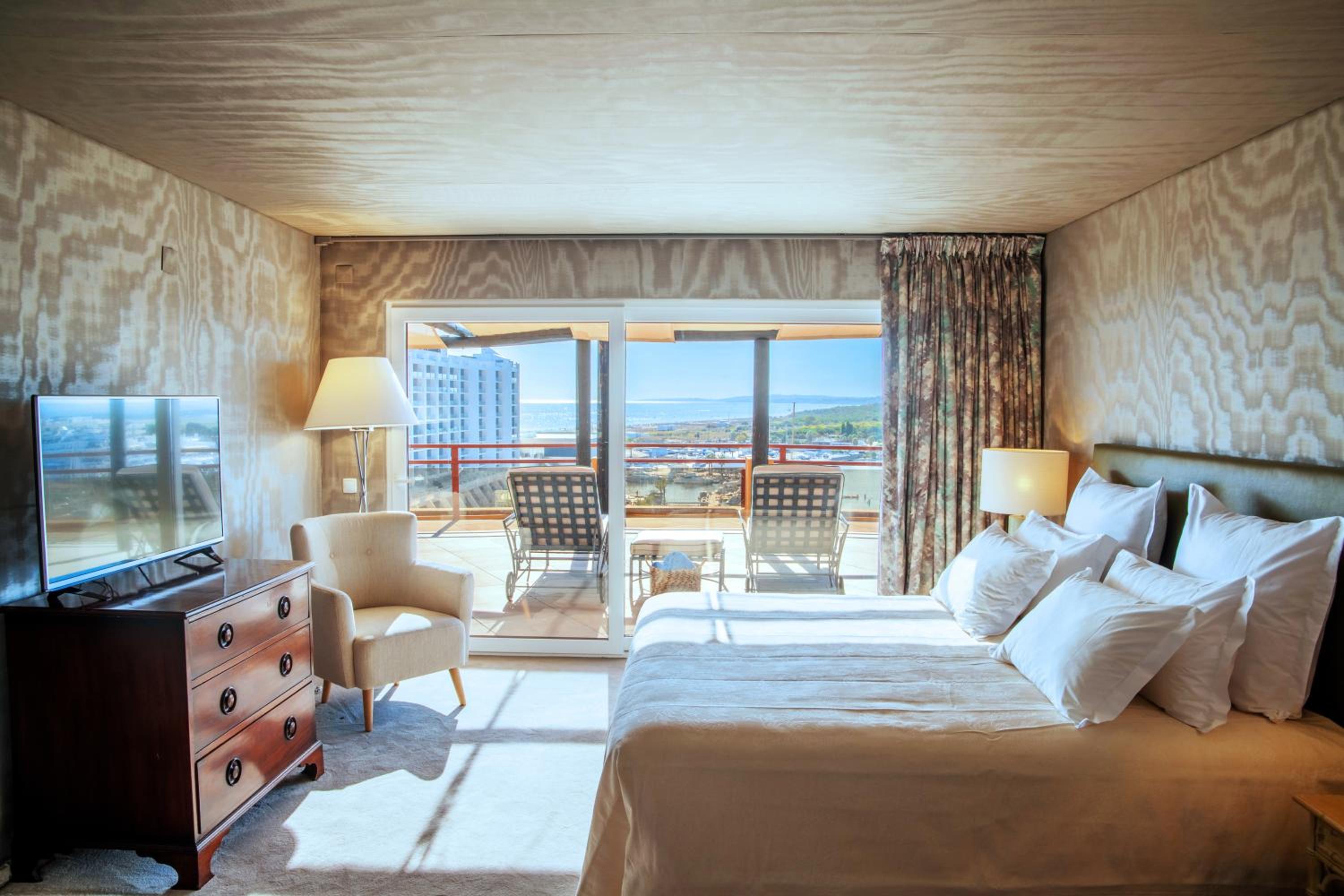Master Suite - Master-Suite