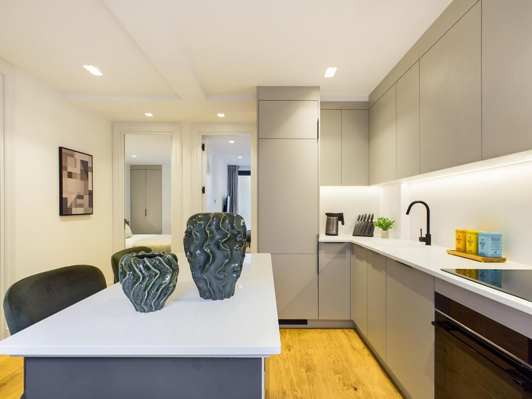 Two-Bedroom Apartment with Terrace photo 2