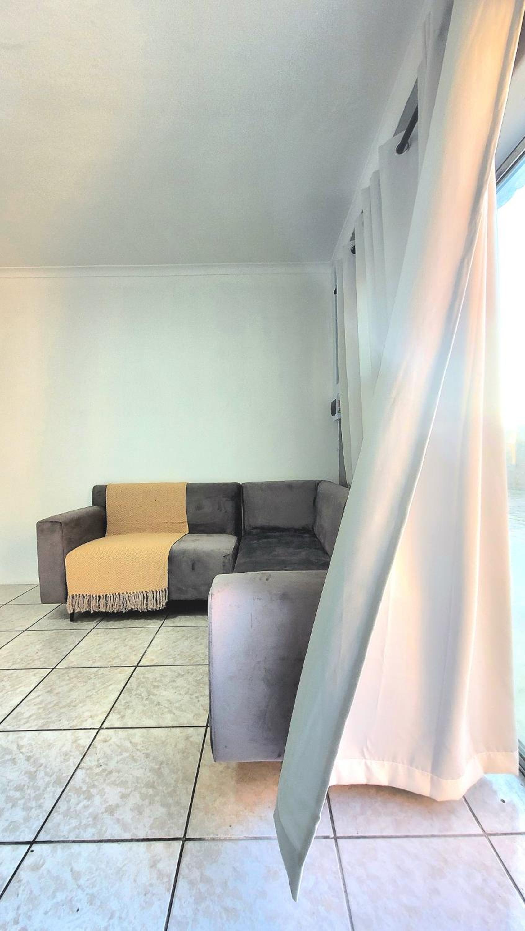 Three-Bedroom Apartment photo 2