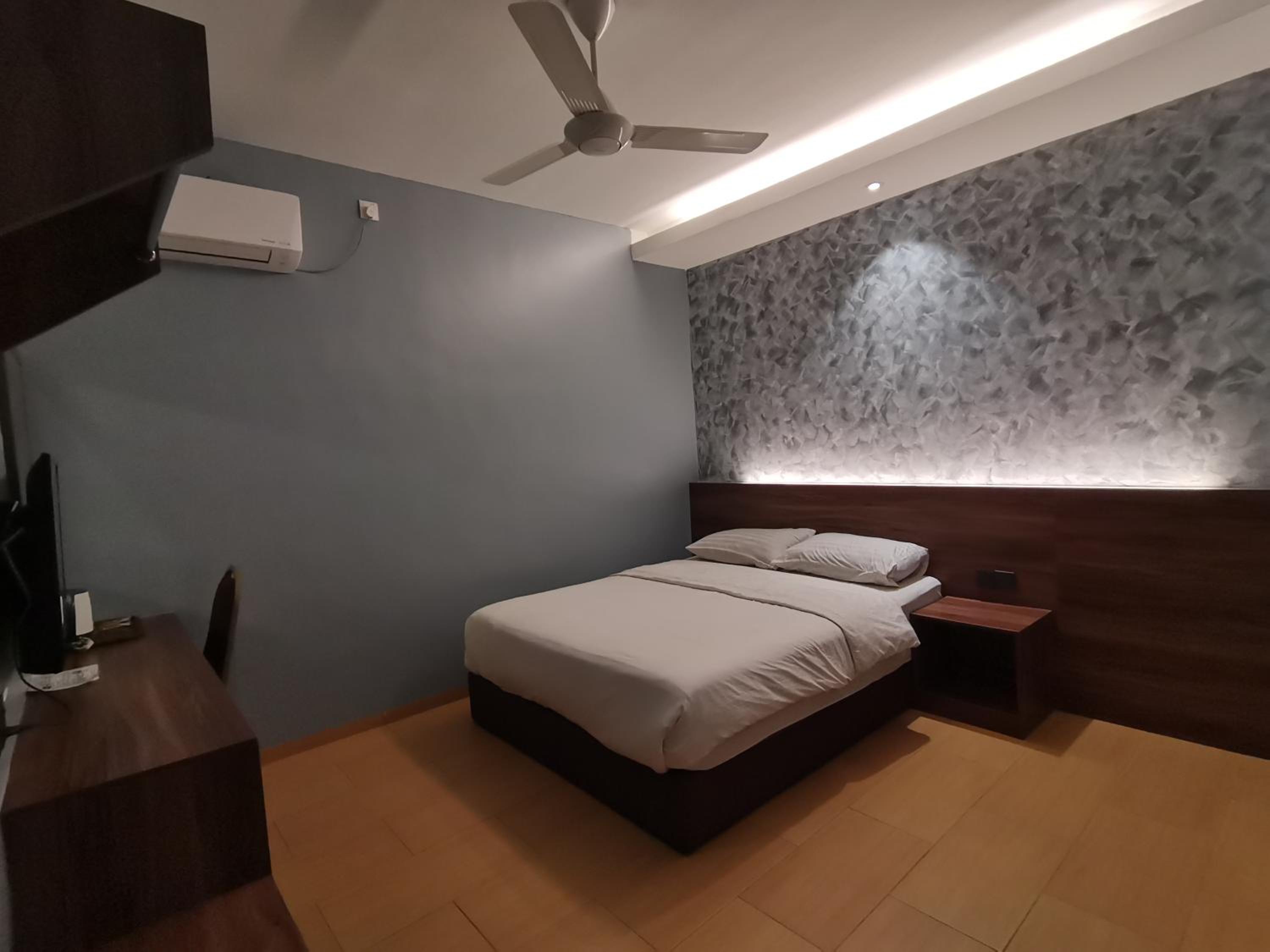 Standard Double Room - Photo 6