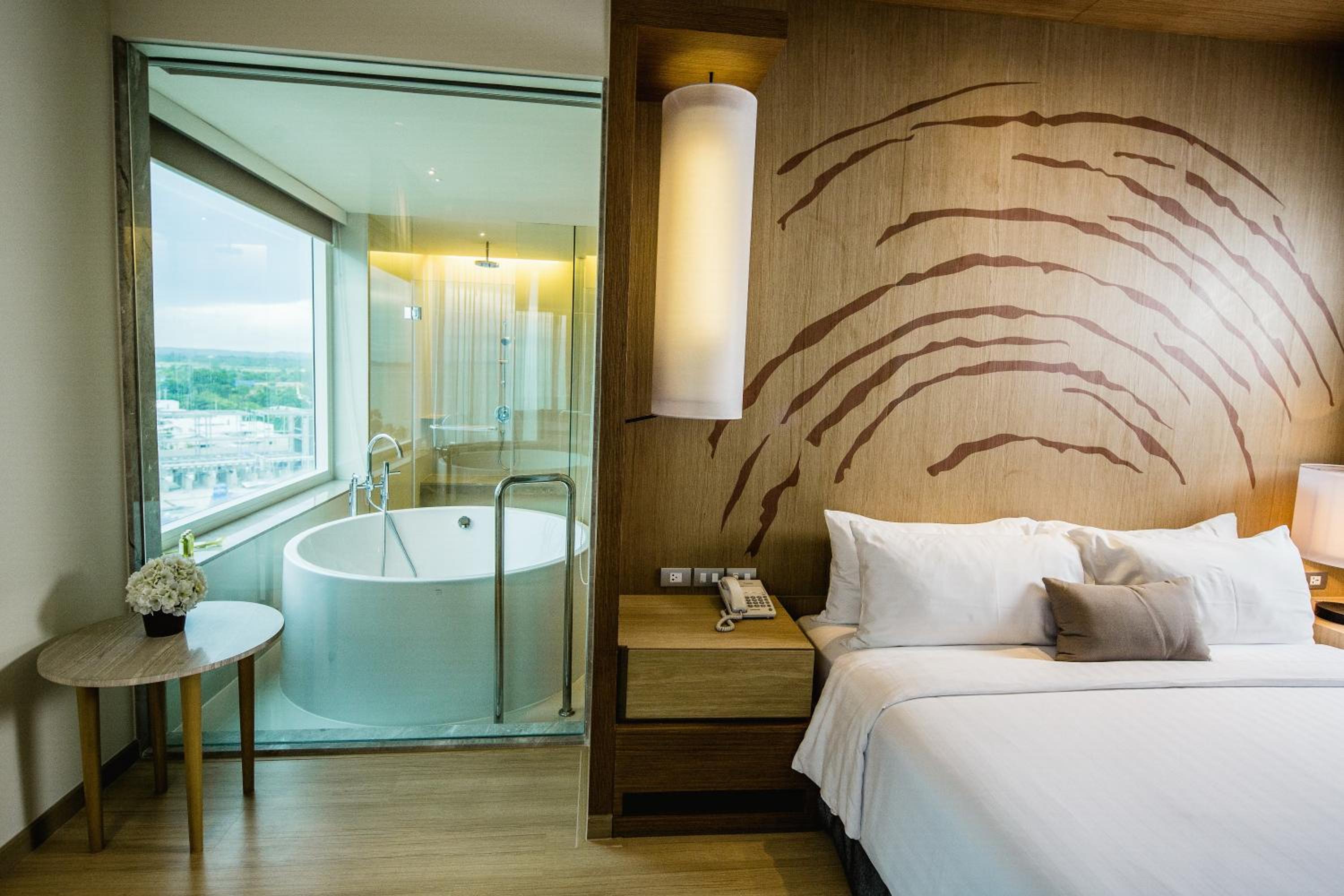 Executive Suite with Sea View - Photo 7