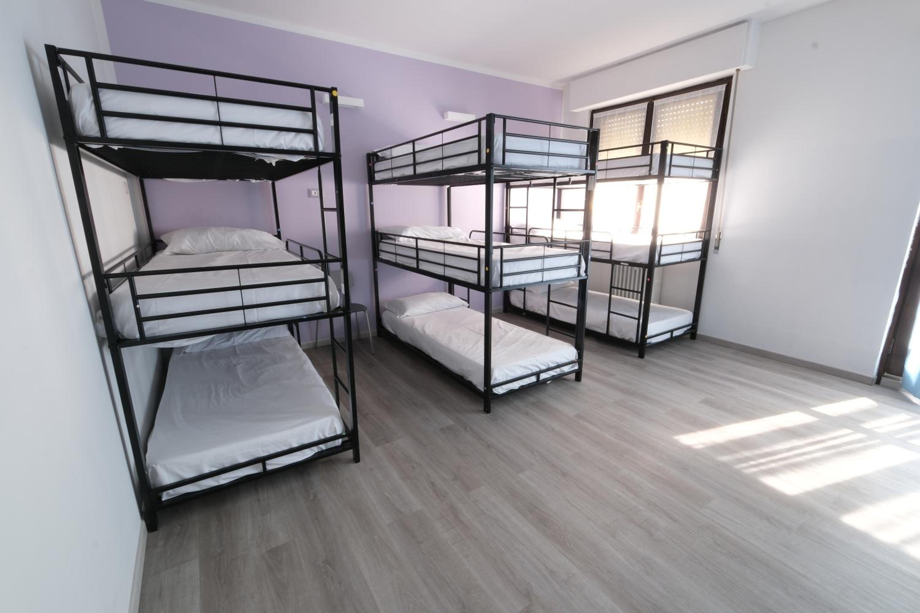 Bed in 10-Bed Mixed Dormitory Room