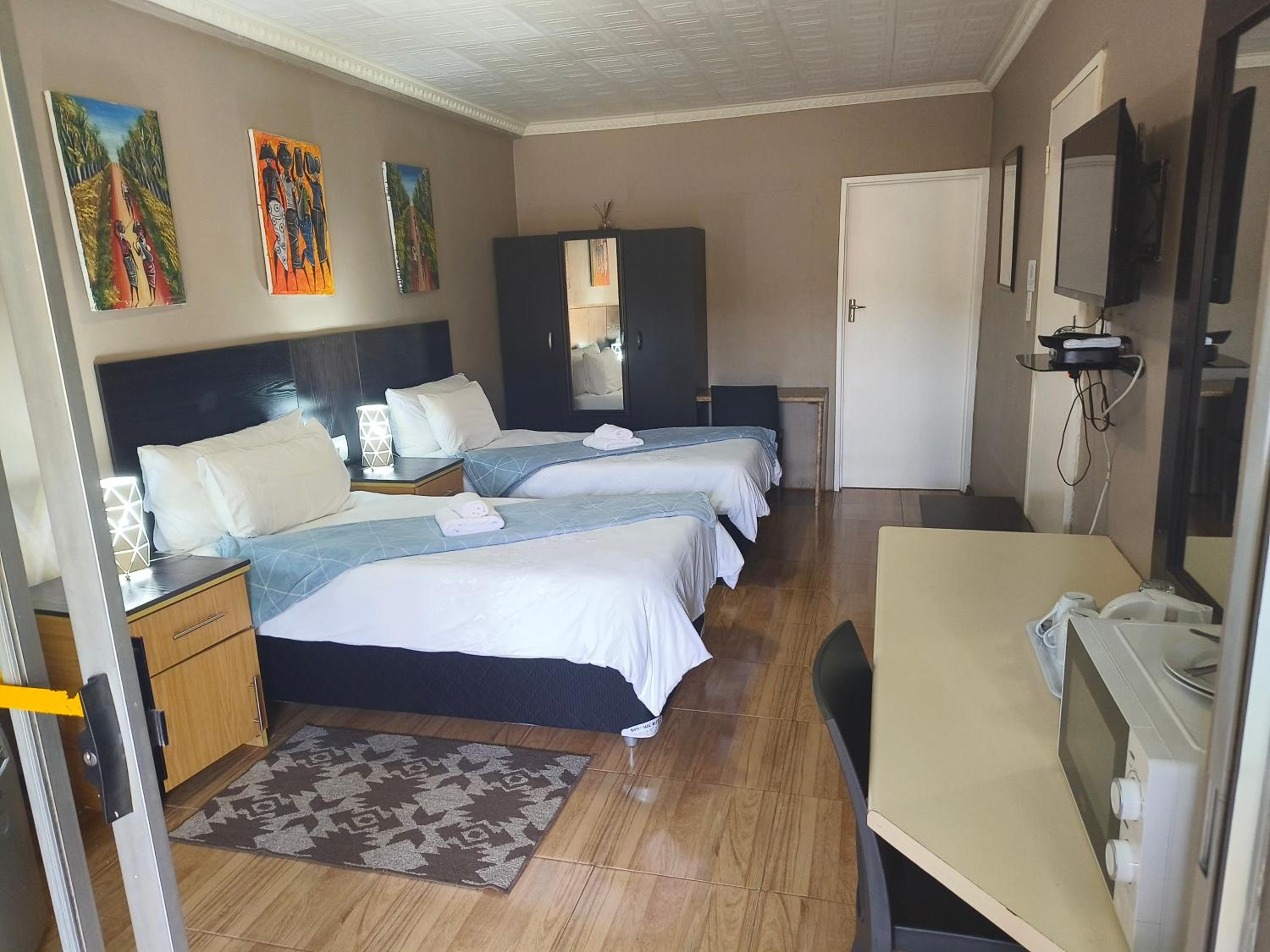 Deluxe Junior Suite photo 2