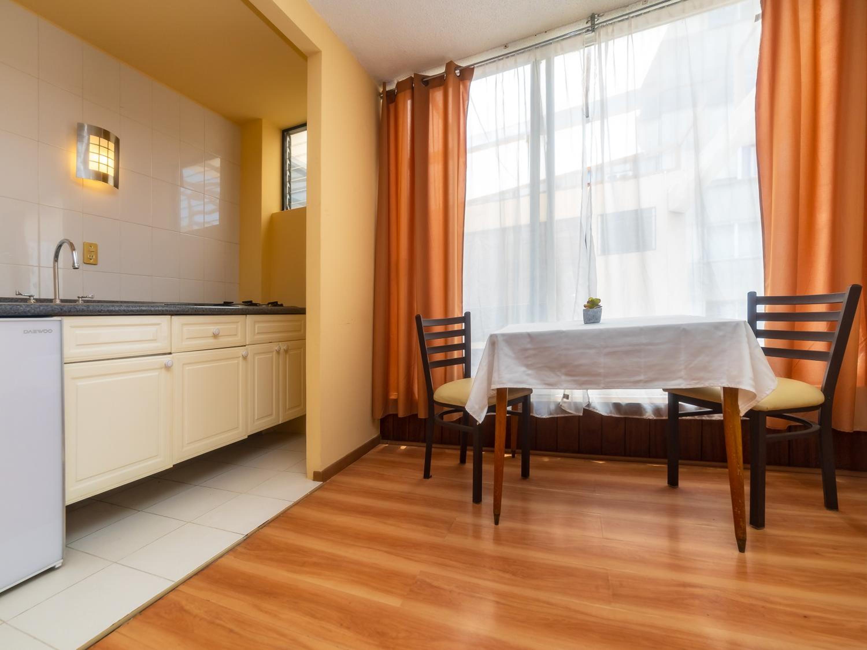 1 Bedroom Apartment - Photo 5