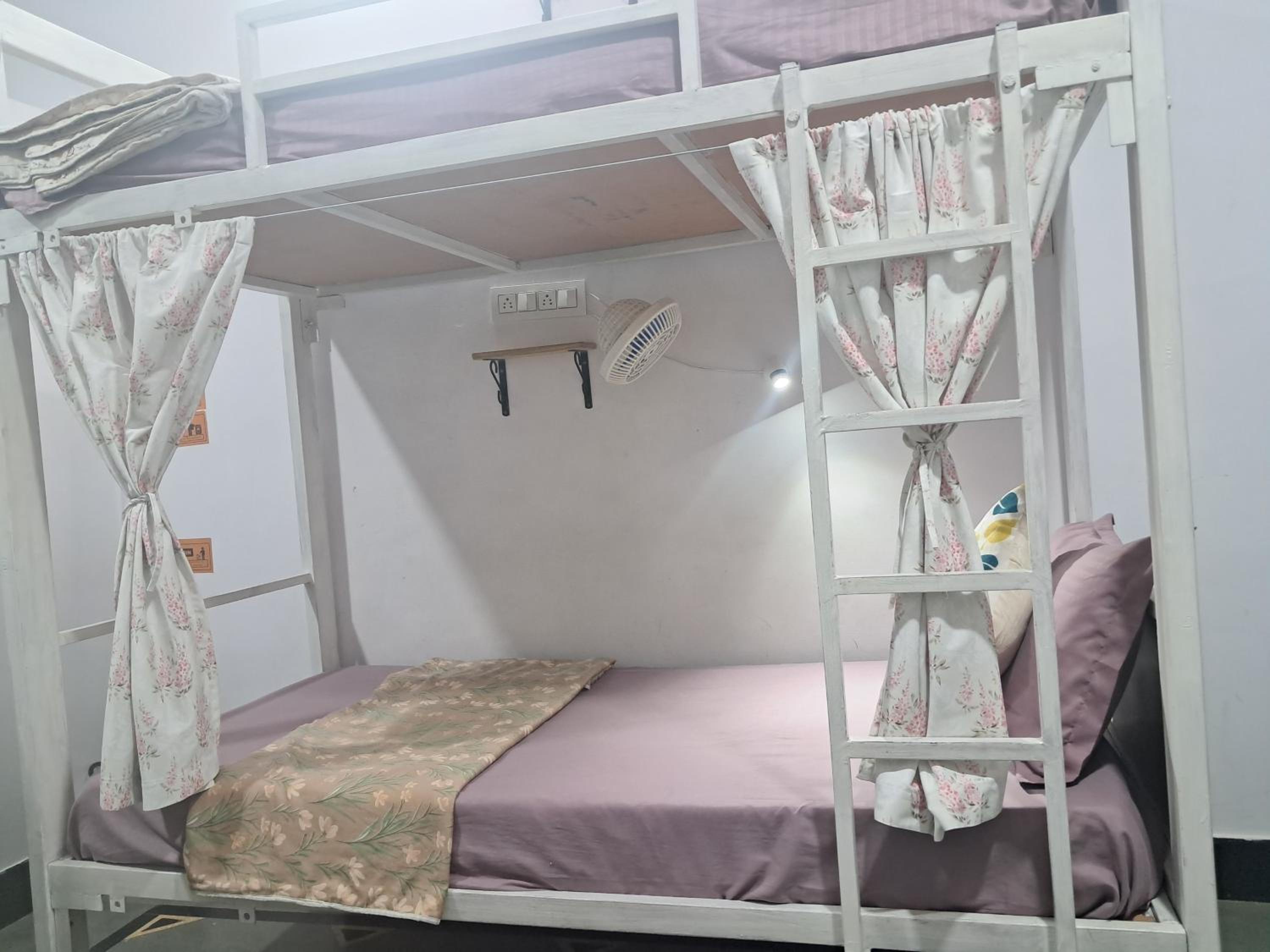 Bed in 4-Bed Female Dormitory Room photo 3