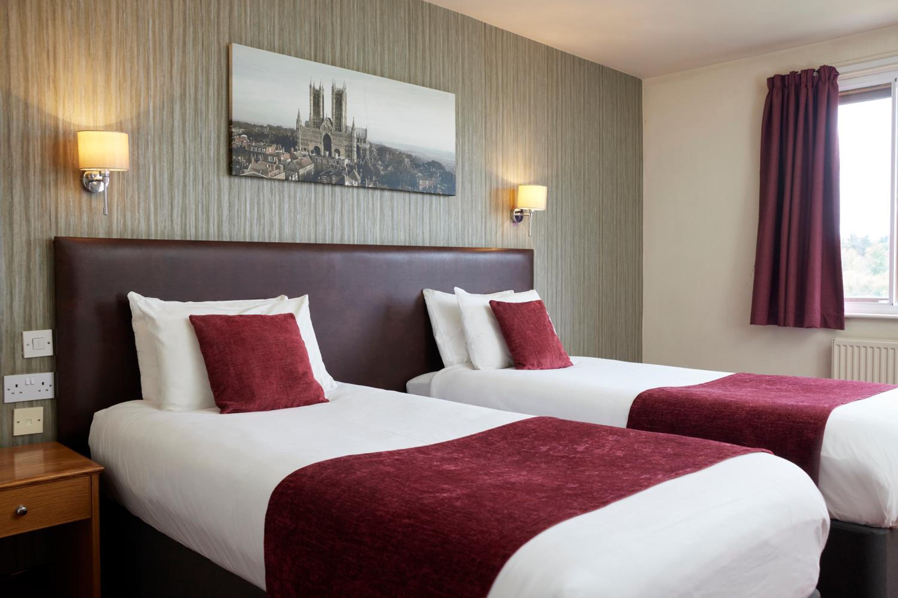 Standard Twin Room