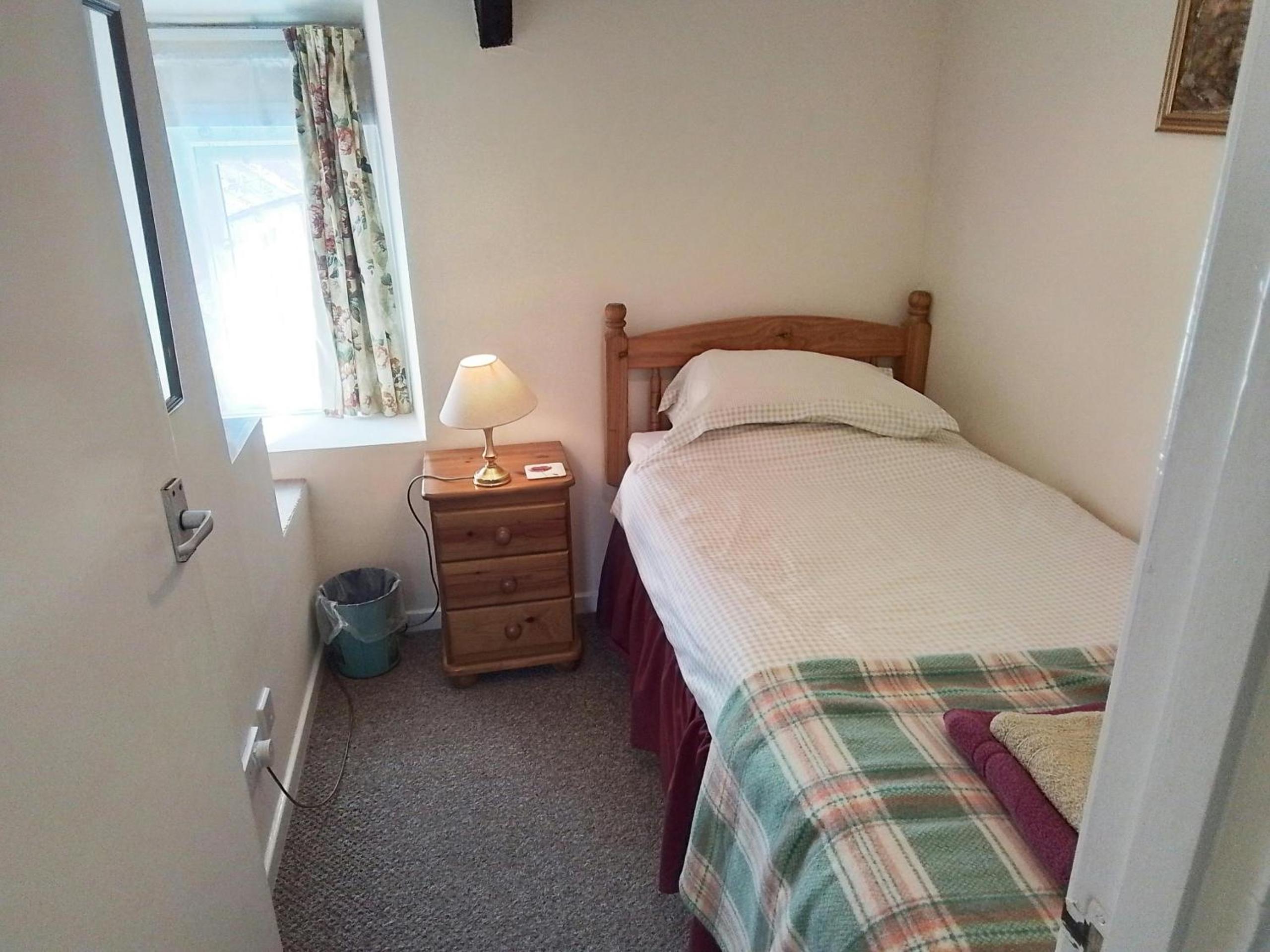 Two-Bedroom House photo 3