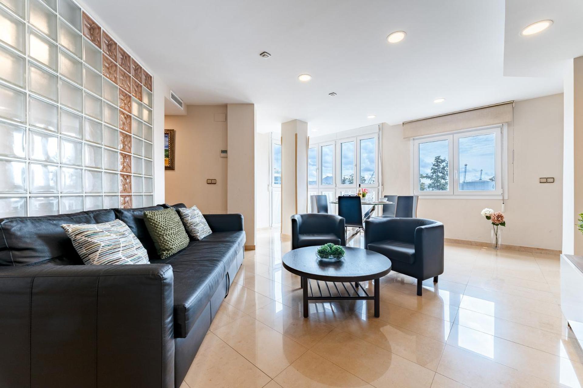 Apartamento de tres habitaciones con vista