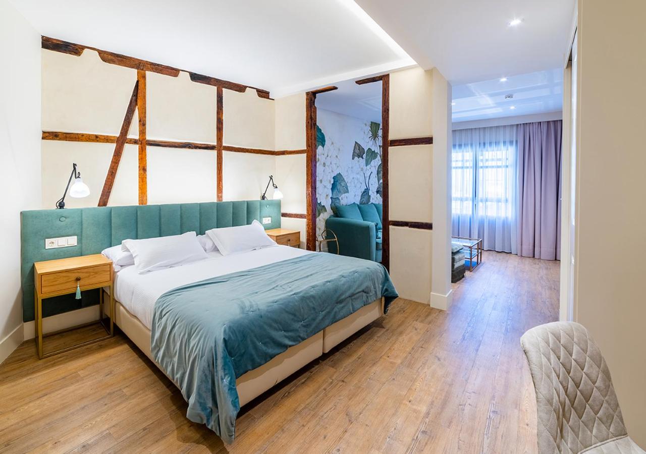 Suite with City View - Photo 5