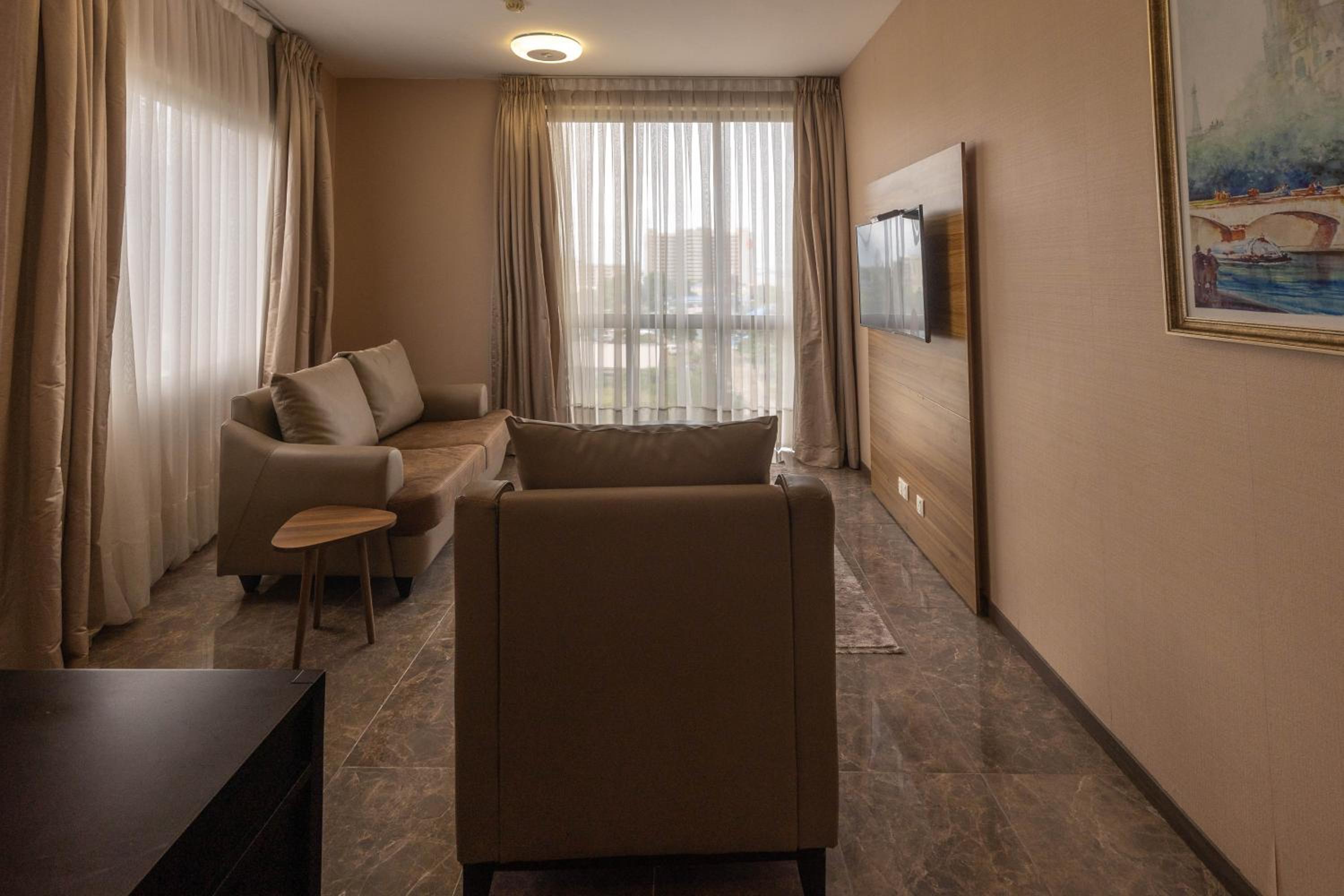 Deluxe King Room