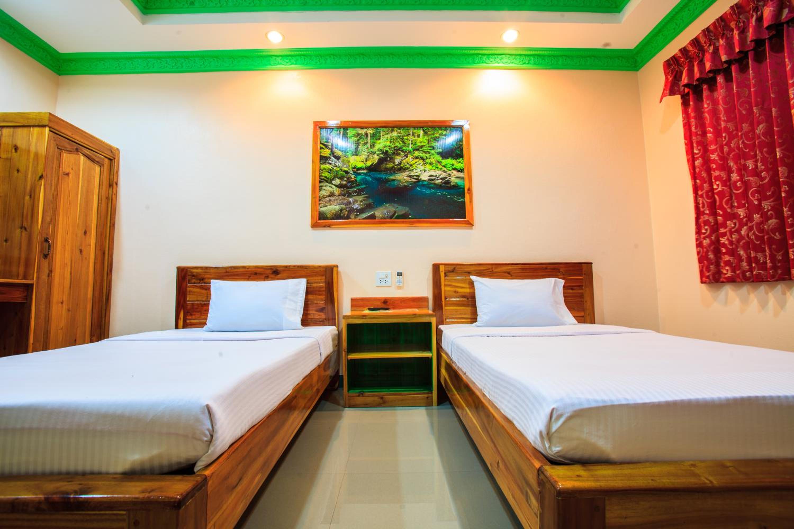 Large Twin Room