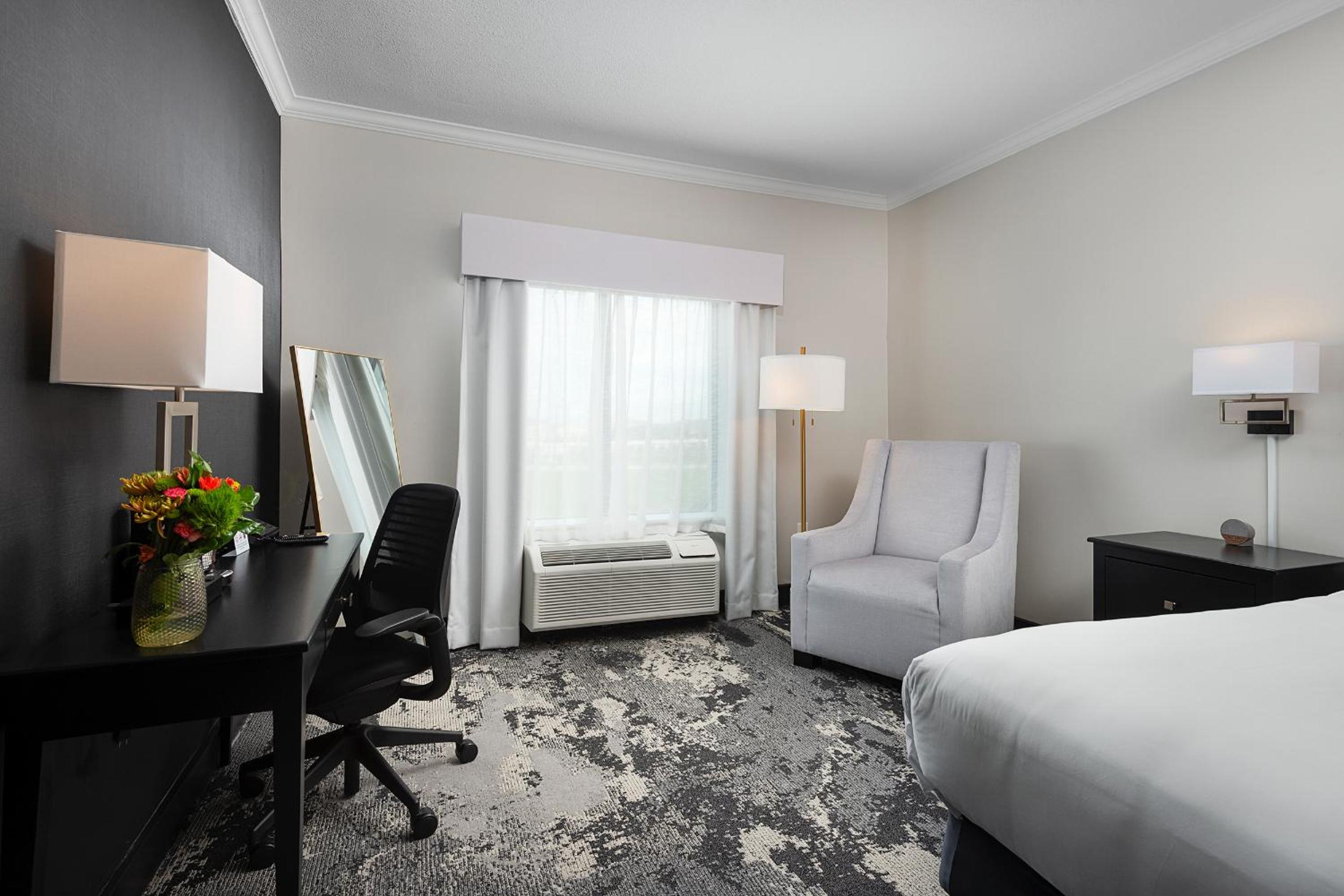 Standard King Single Room - Photo 2