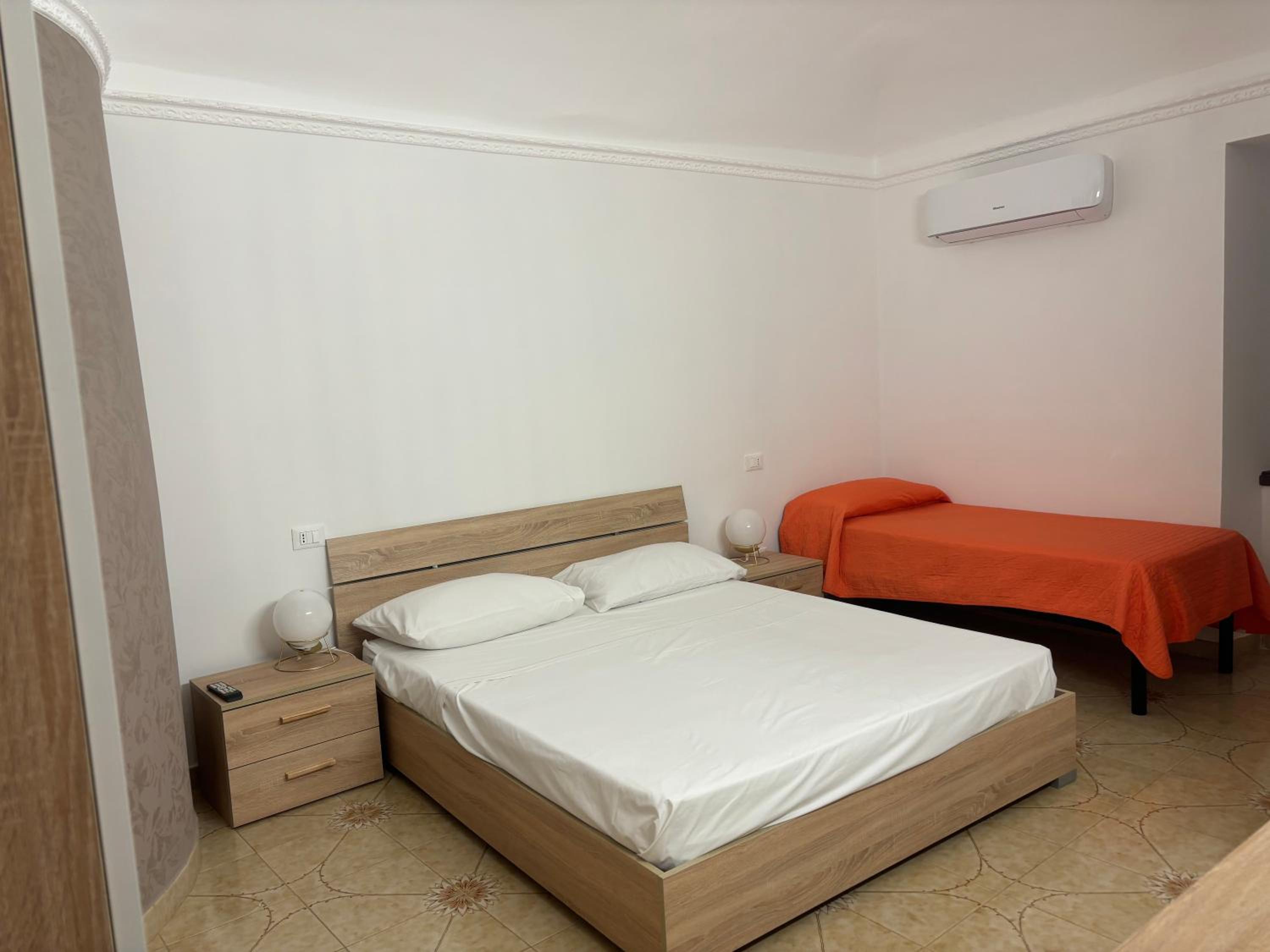 Triple Room with Private Bathroom photo 2
