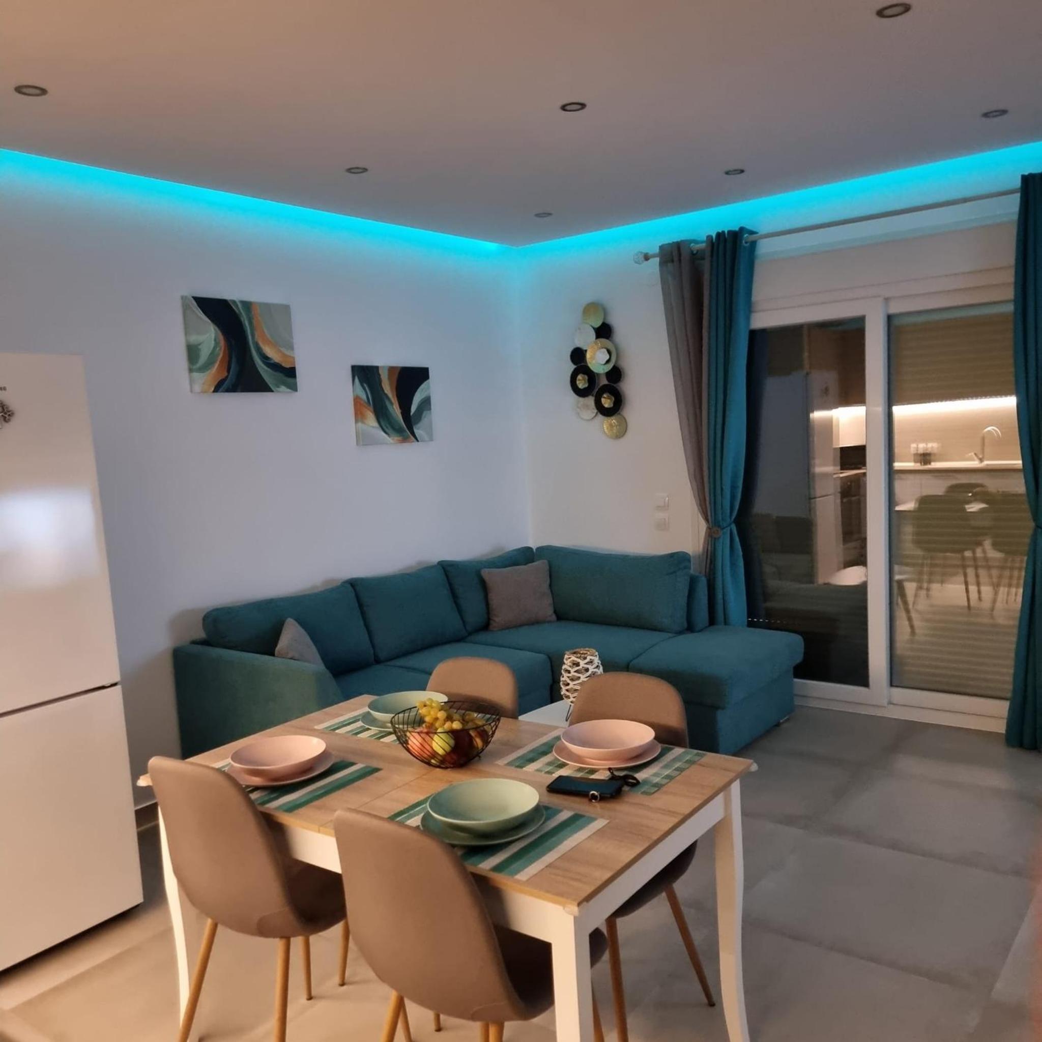 One-Bedroom Apartment photo 2