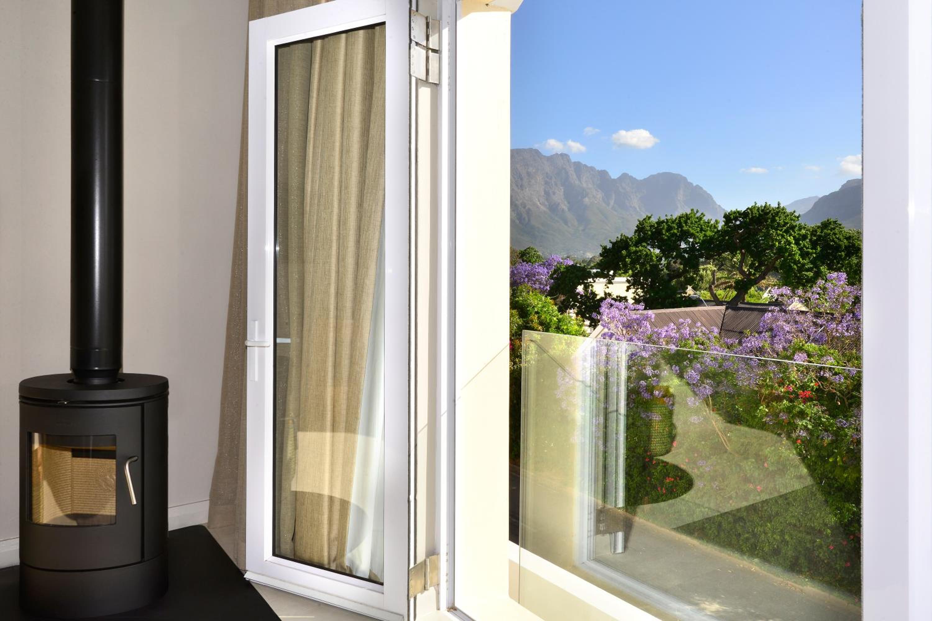 Luxury King or Twin Room with Mountain View - Photo 57