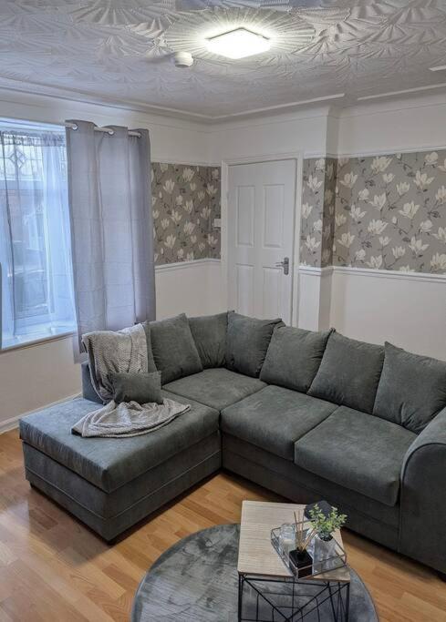 Three-Bedroom House photo 2
