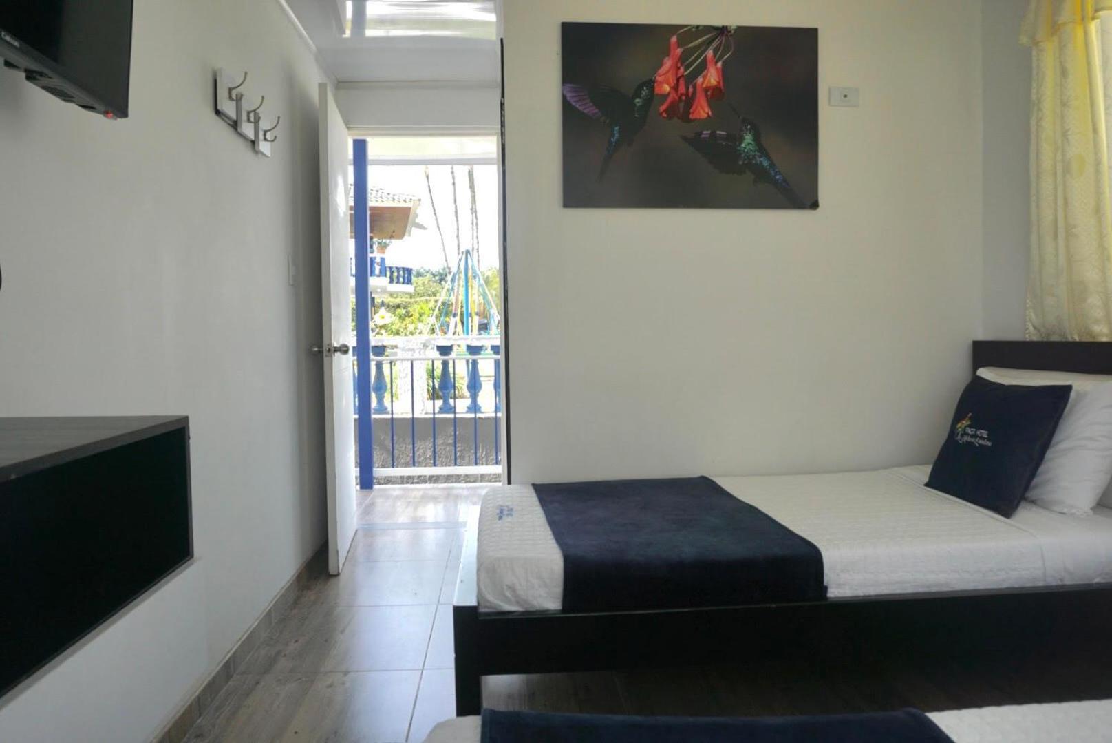 Basic Triple Room photo 2