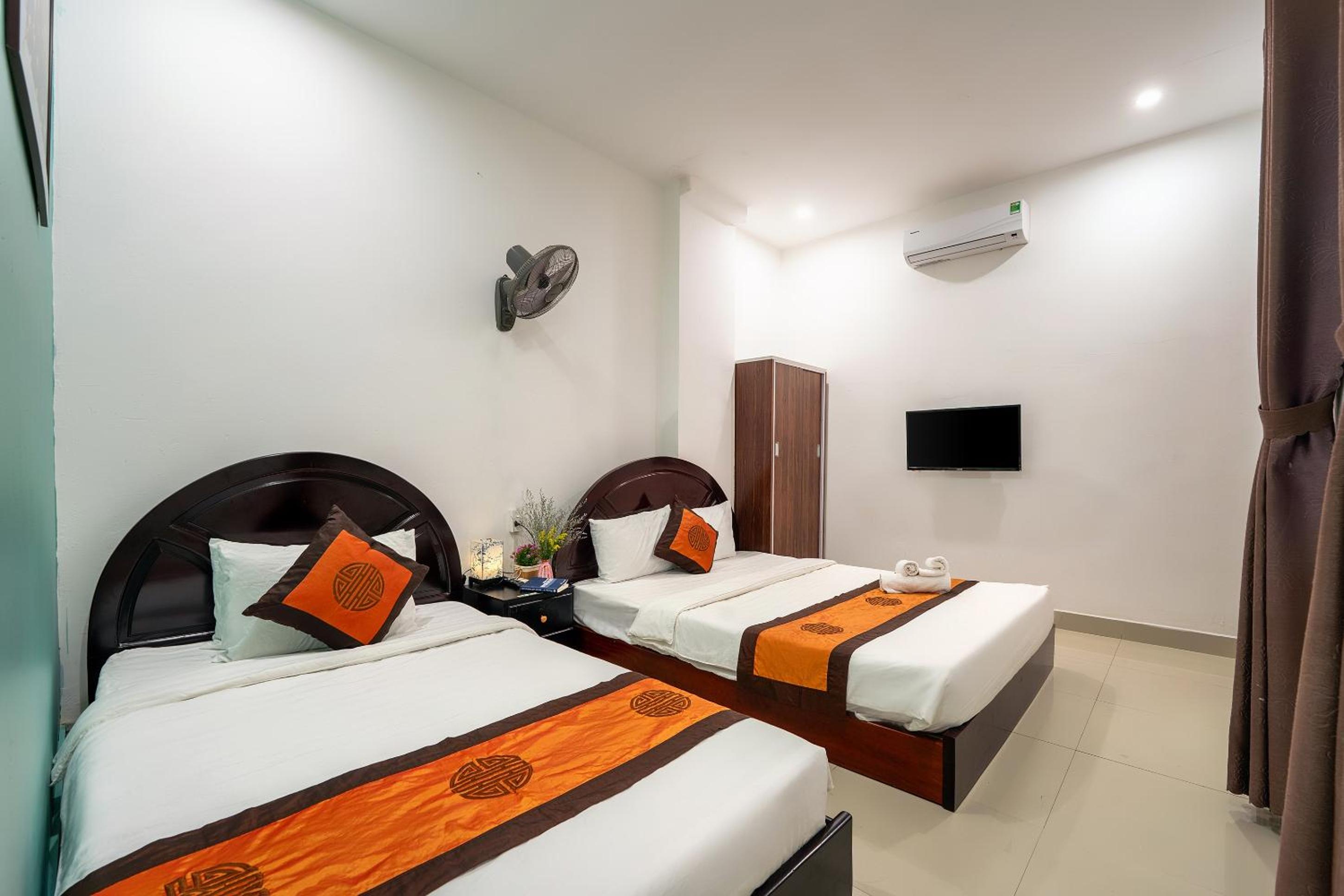 Standard Twin Room photo 2