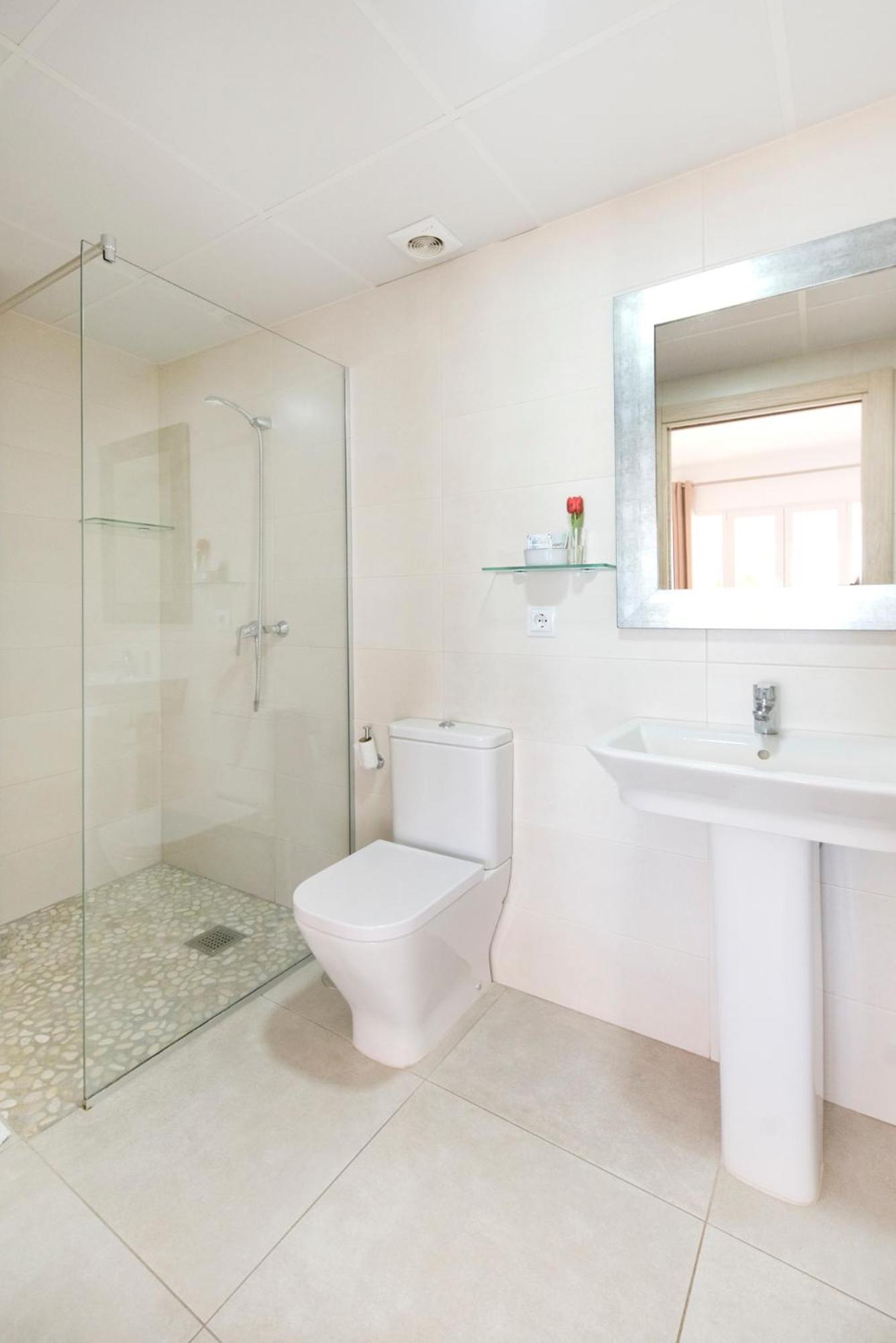 Deluxe Double Room with Balcony and Sea View photo 2