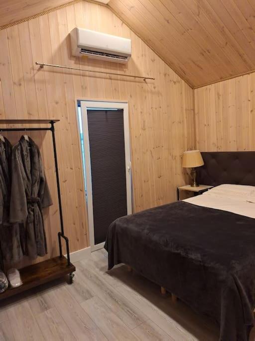 One-Bedroom House photo 1