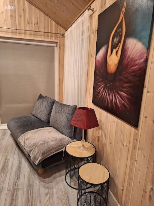 One-Bedroom House photo 2