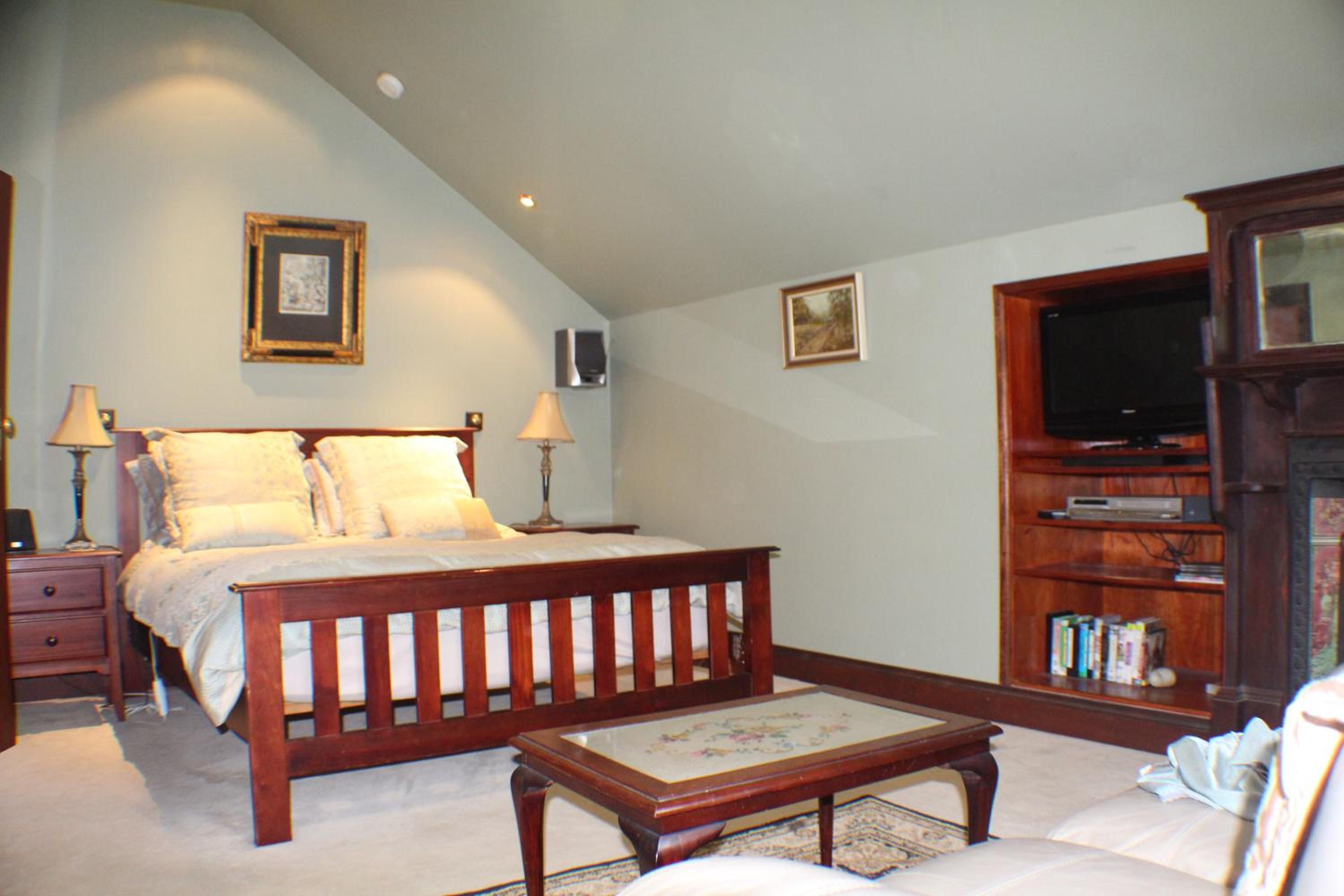 Two-Bedroom Cottage photo 3