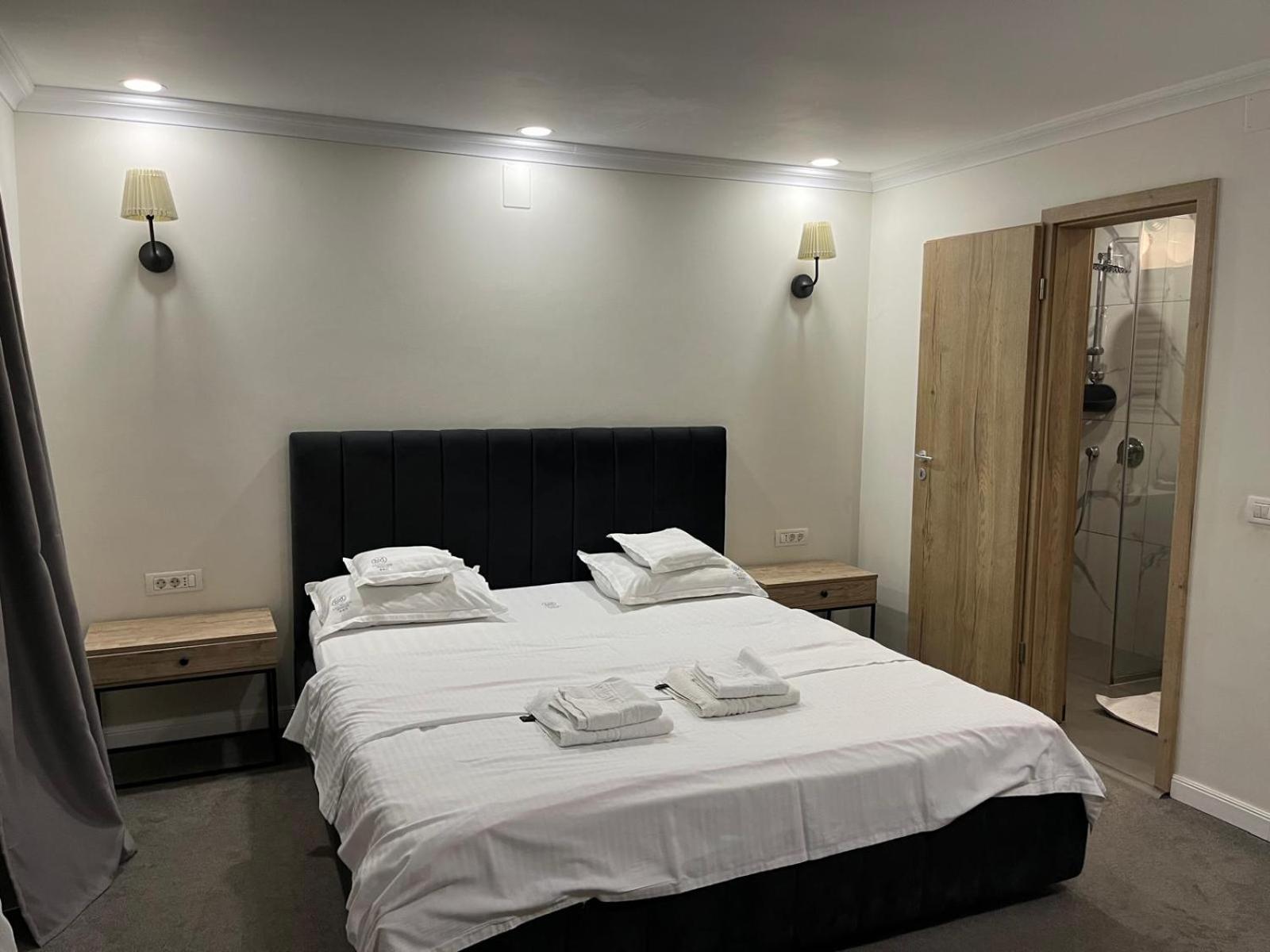 One-Bedroom Suite - Photo 1