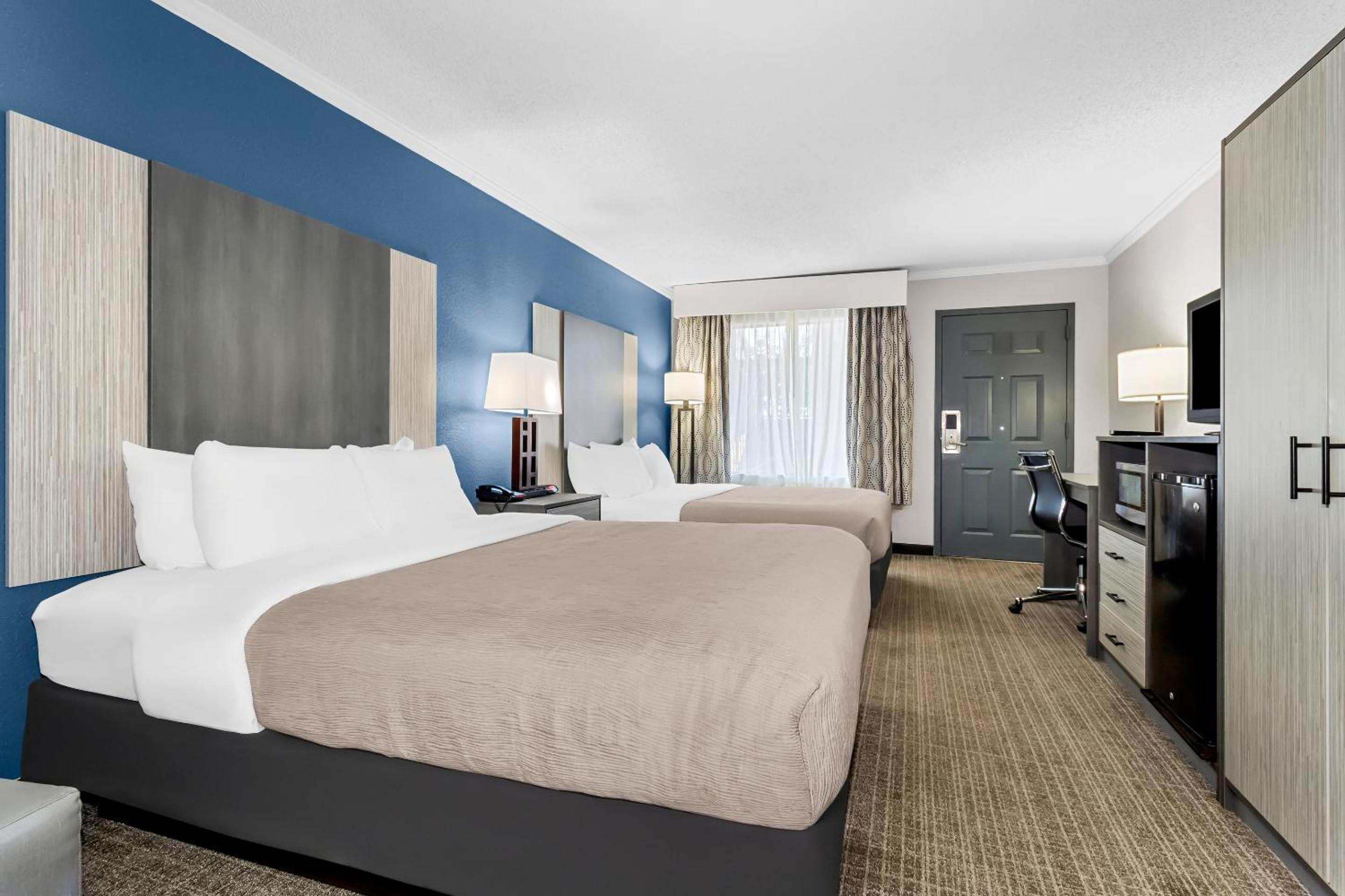 Queen Room with Two Queen Beds - Accessible/Non-Smoking  - Photo 1