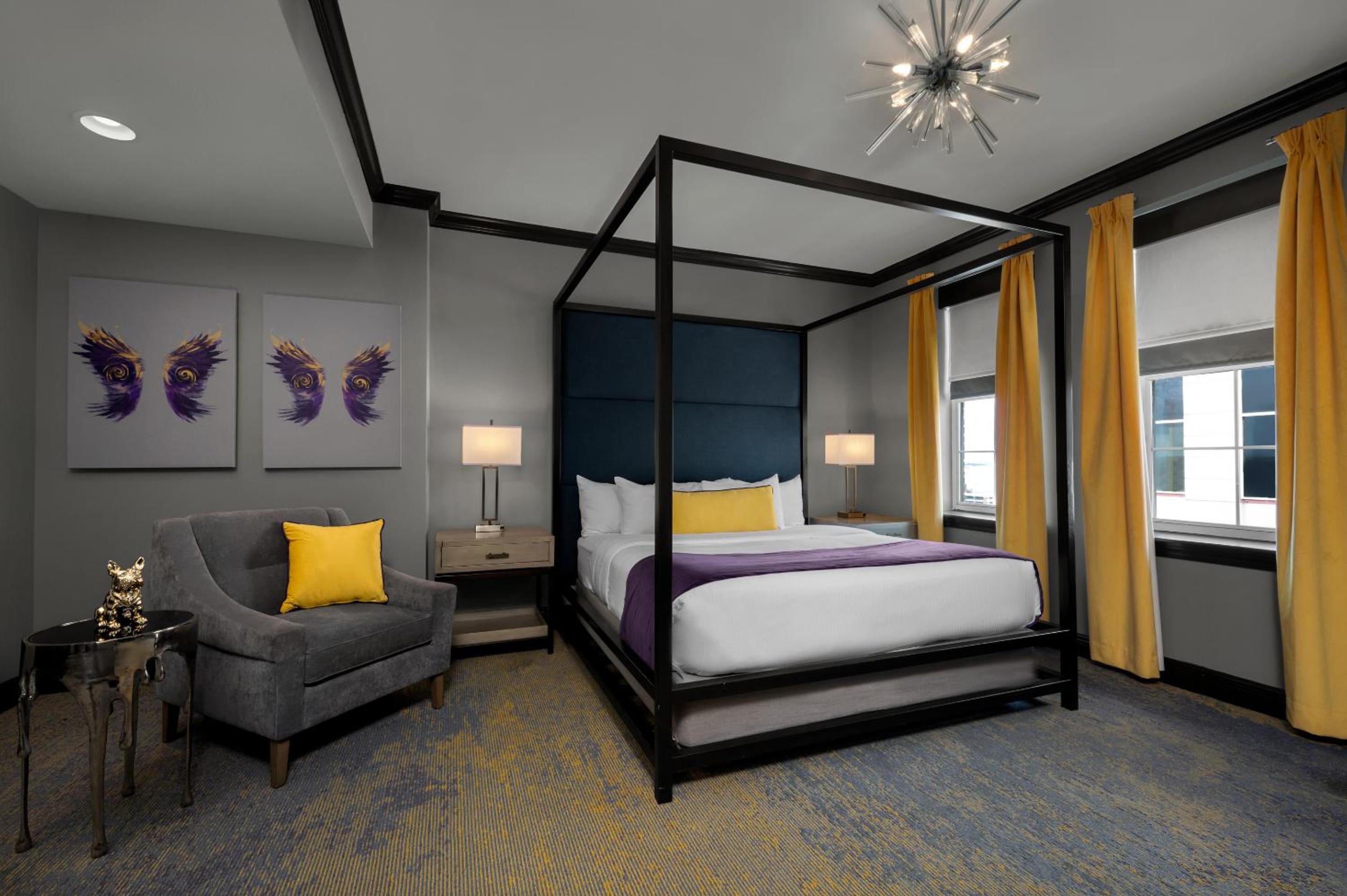 One-Bedroom King Suite - Non-Smoking