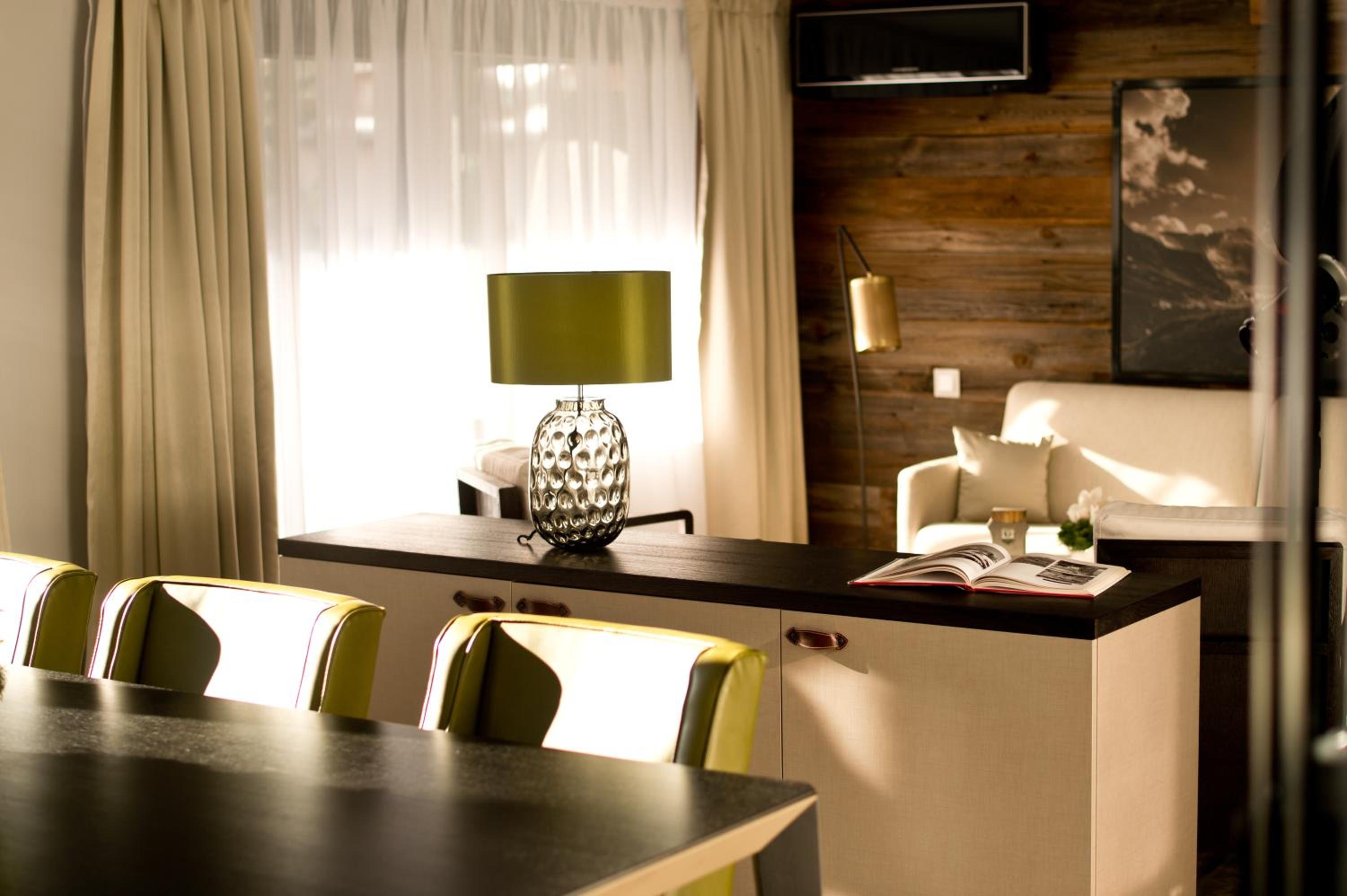Penthouse Deluxe Suite - Photo 4