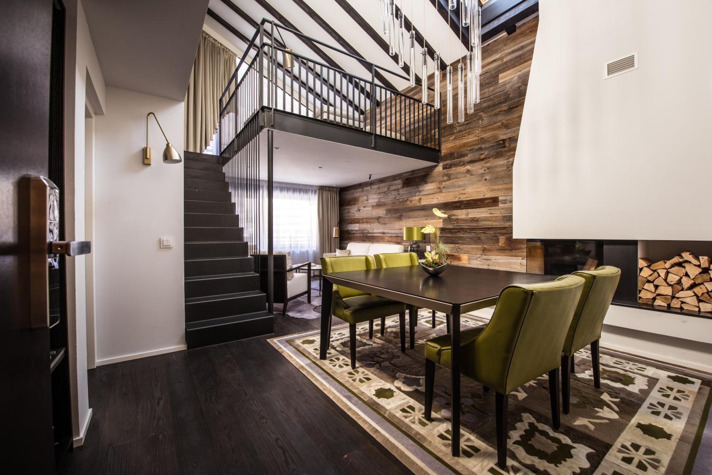 Penthouse Deluxe Suite - Photo 7