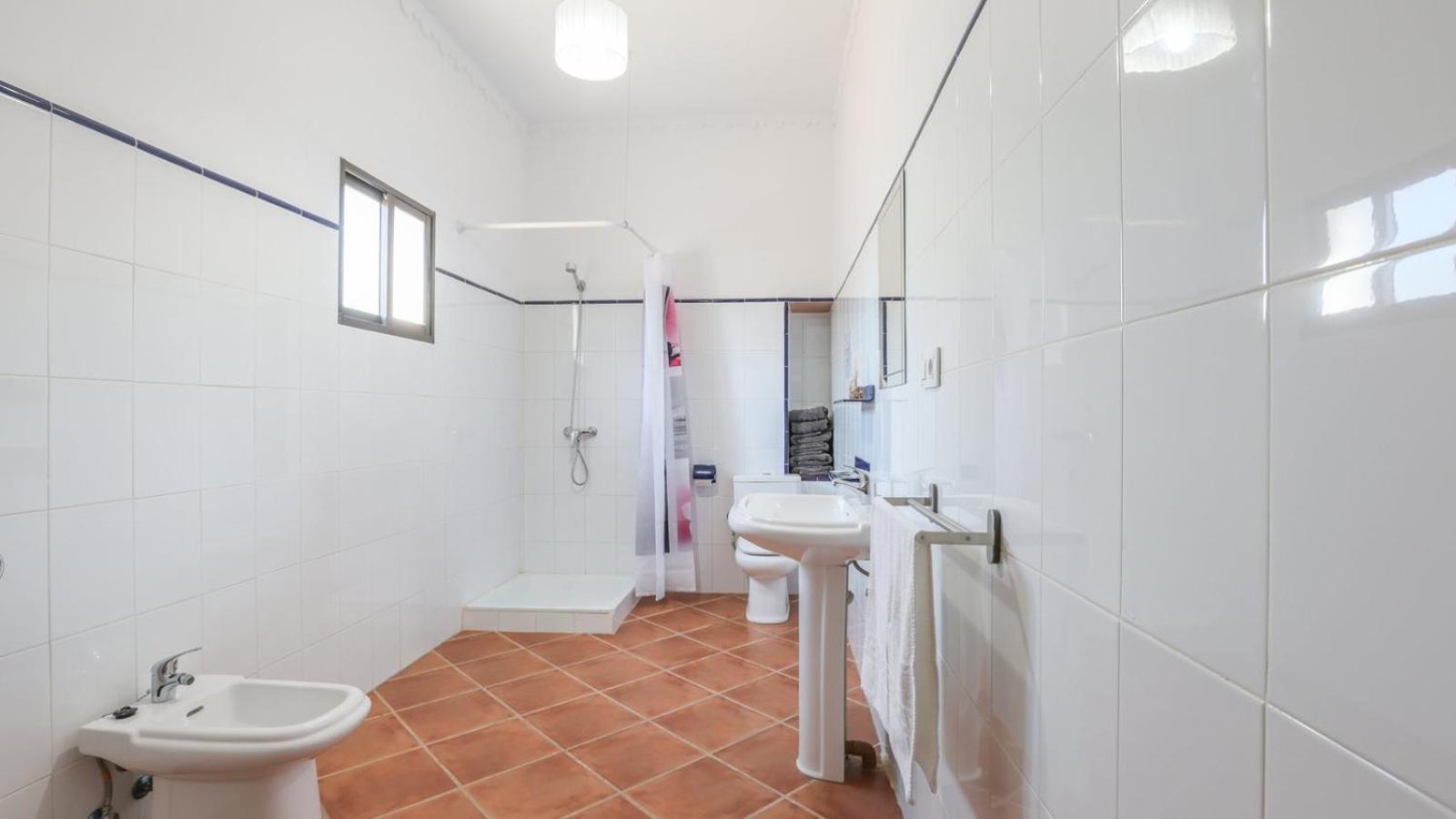 Four-Bedroom House photo 3