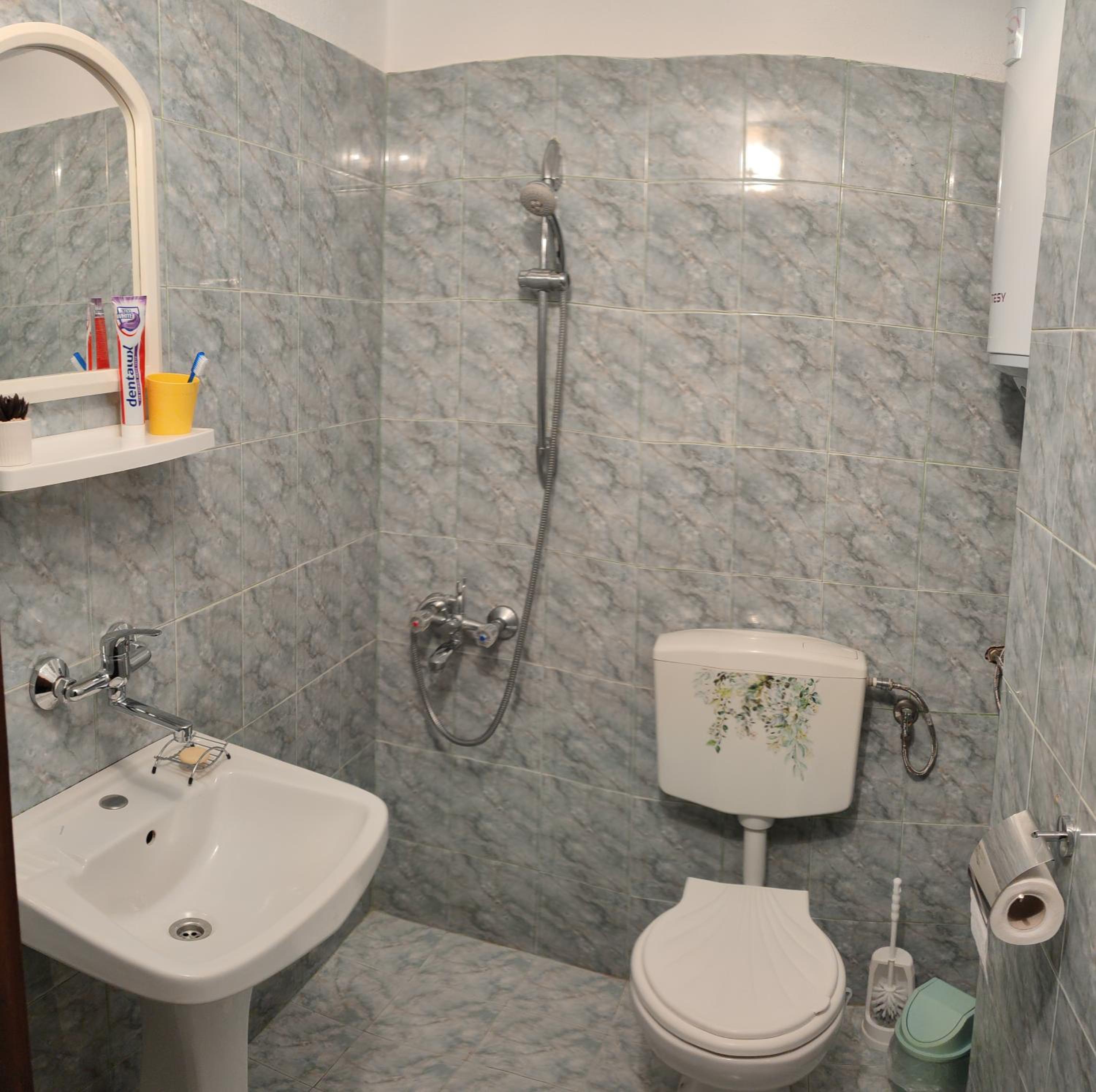 Three-Bedroom Vacation Home  photo 2