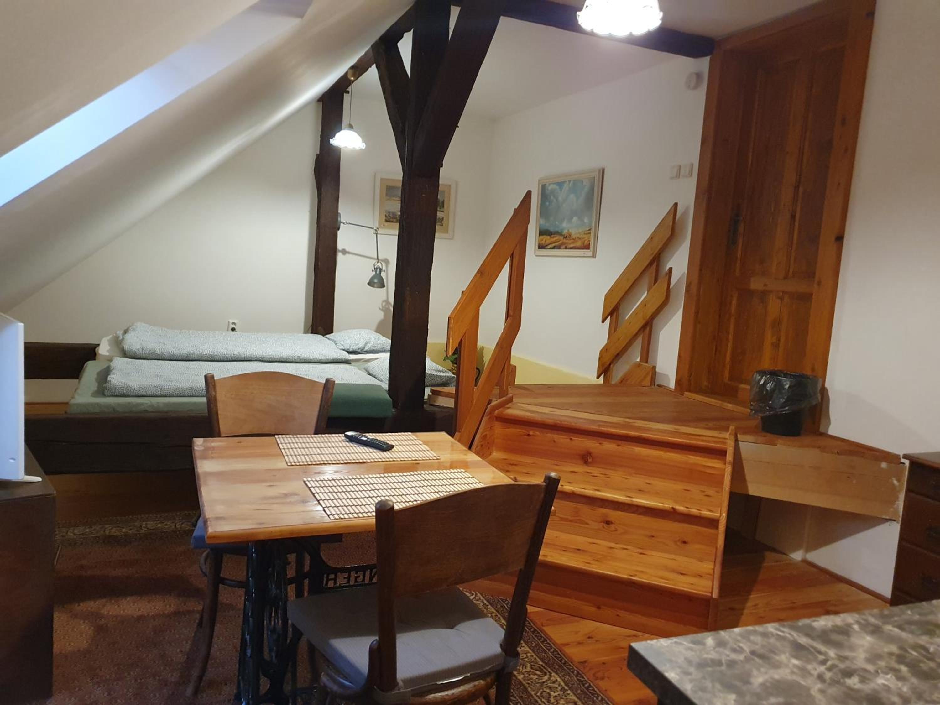 Triple Room with Private Bathroom photo 2