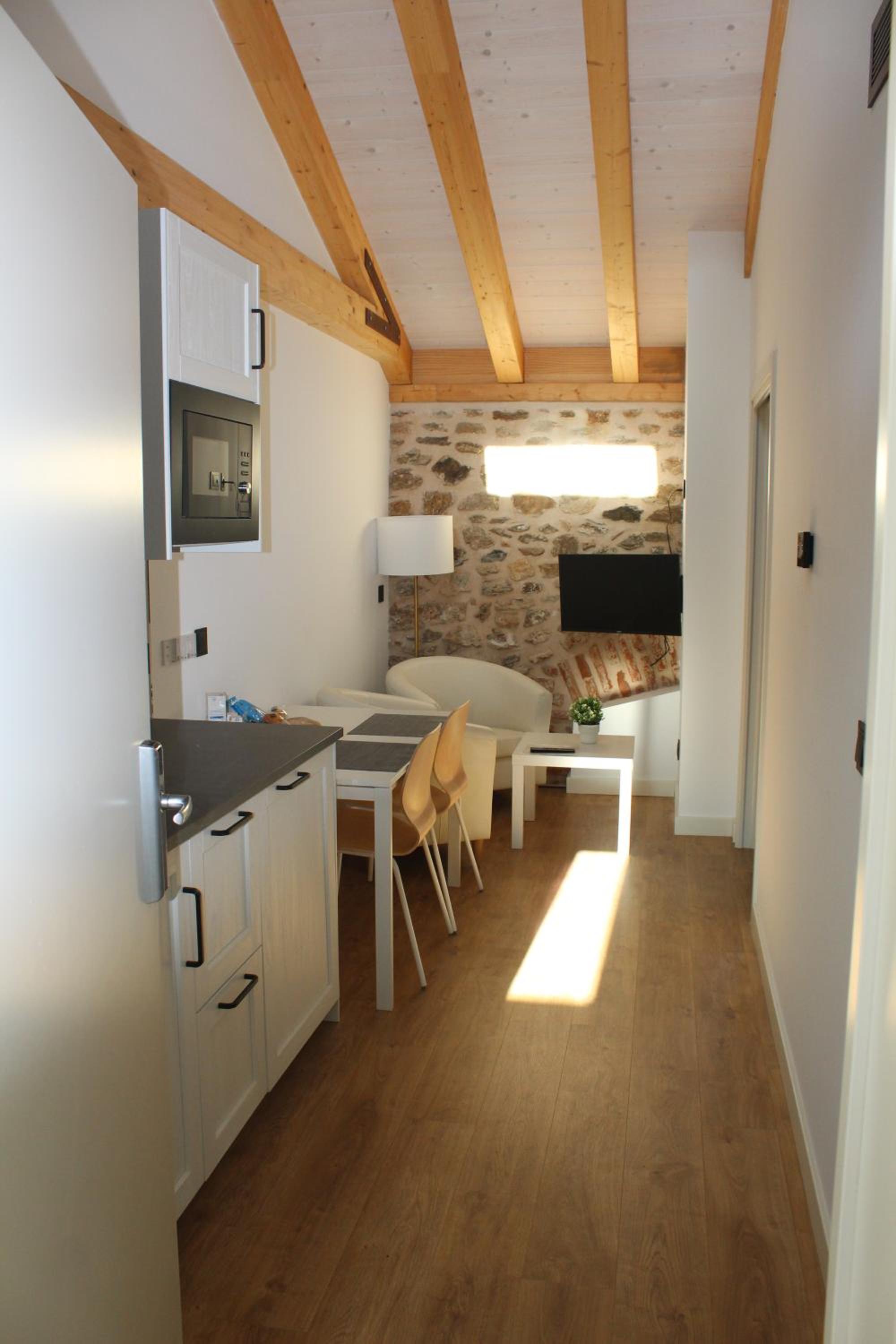 Apartment photo 2